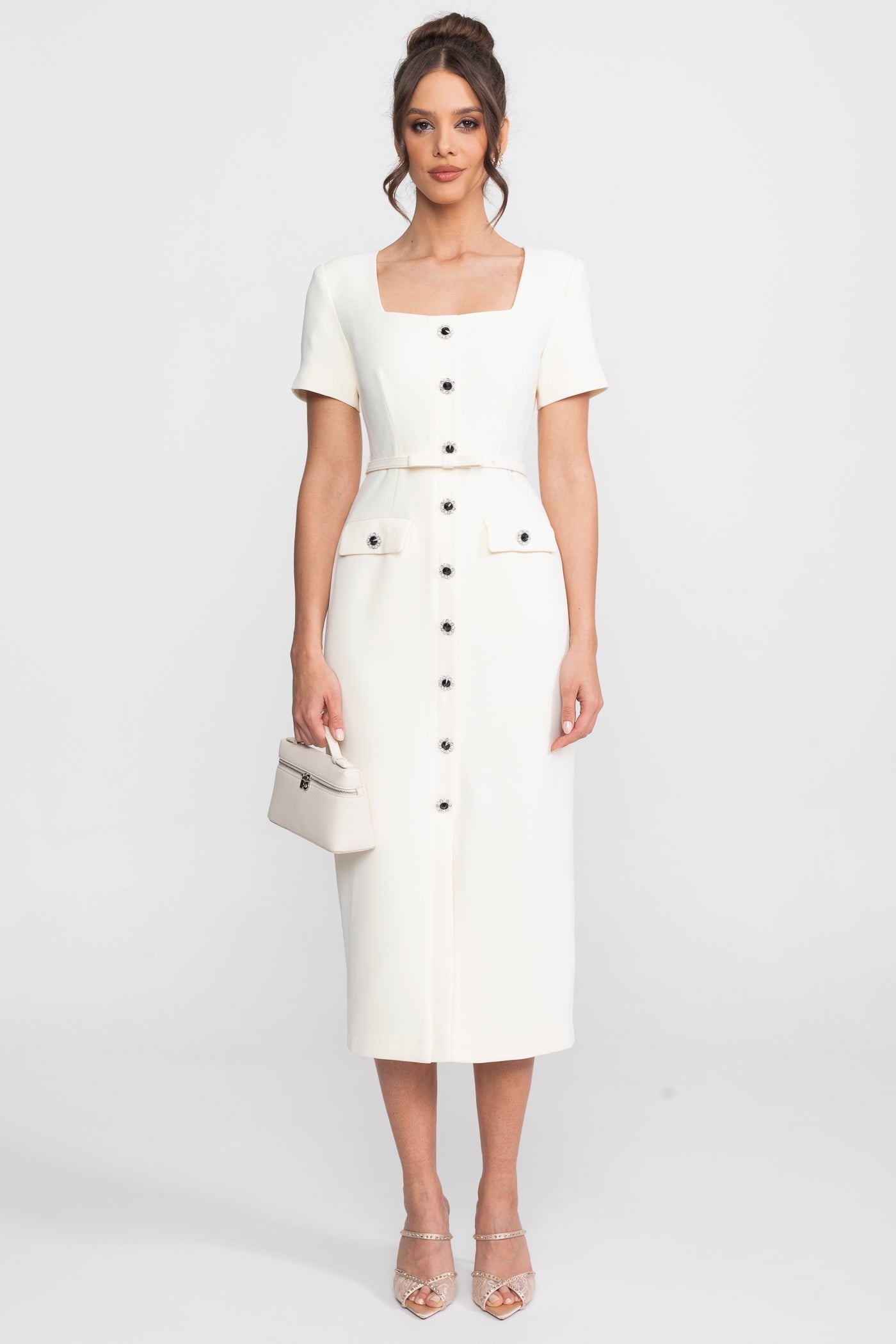Midi-Kleid mit quadratischem Ausschnitt und durchgehender Knopfleiste mit Schmuckknöpfen - Weiß