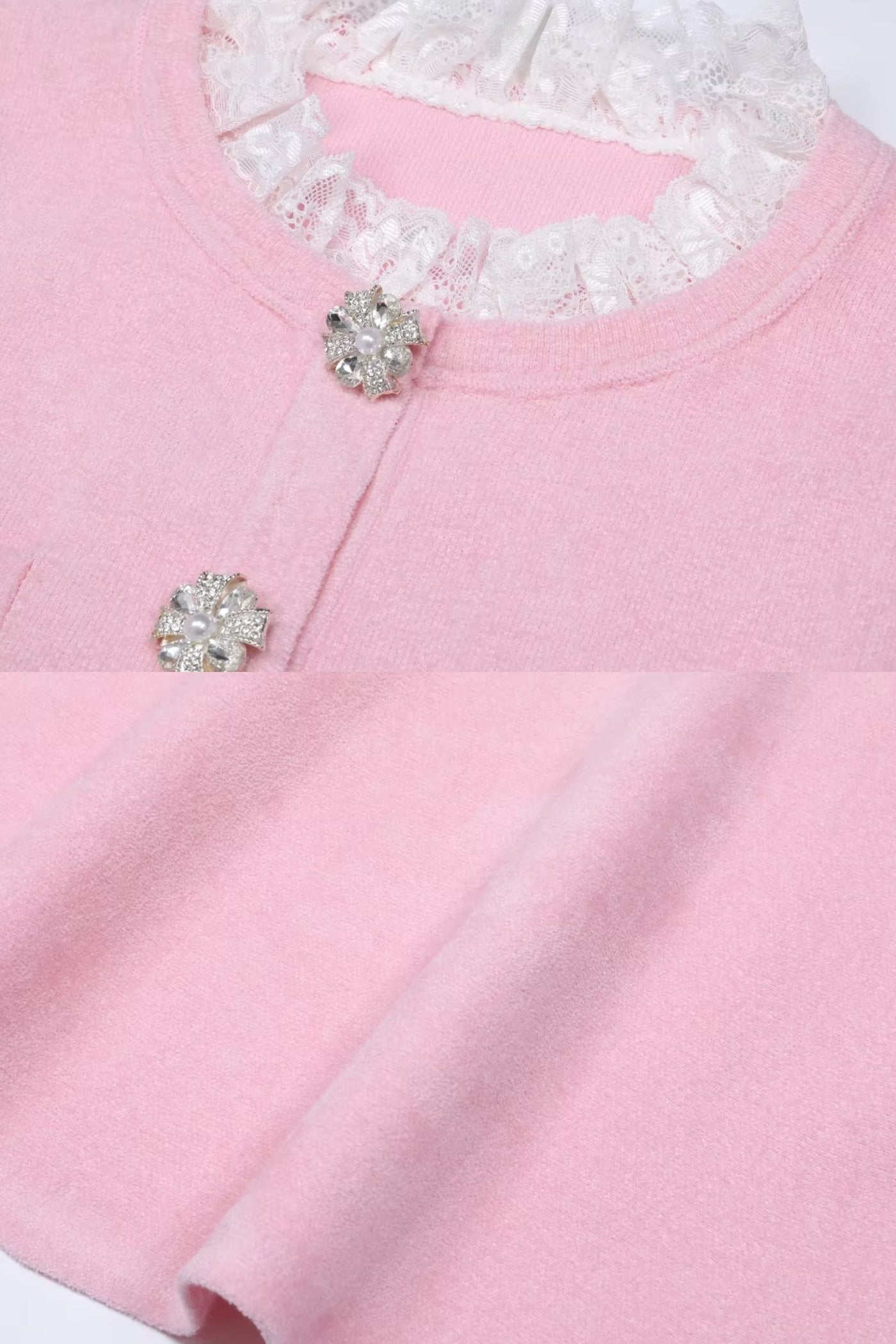 Langärmliges Co-Ord mit tailliertem Strickoberteil und Kristallknopf-Detail - Blush Pink