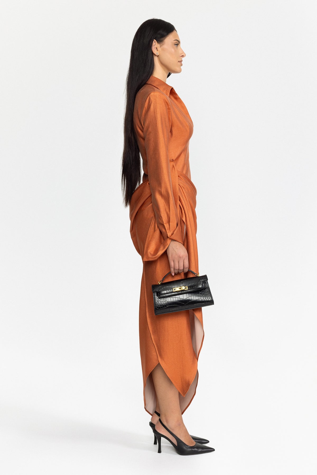 Maxikleid mit tiefem Ausschnitt, Drapierung und Wickeldesign - Burnt Orange