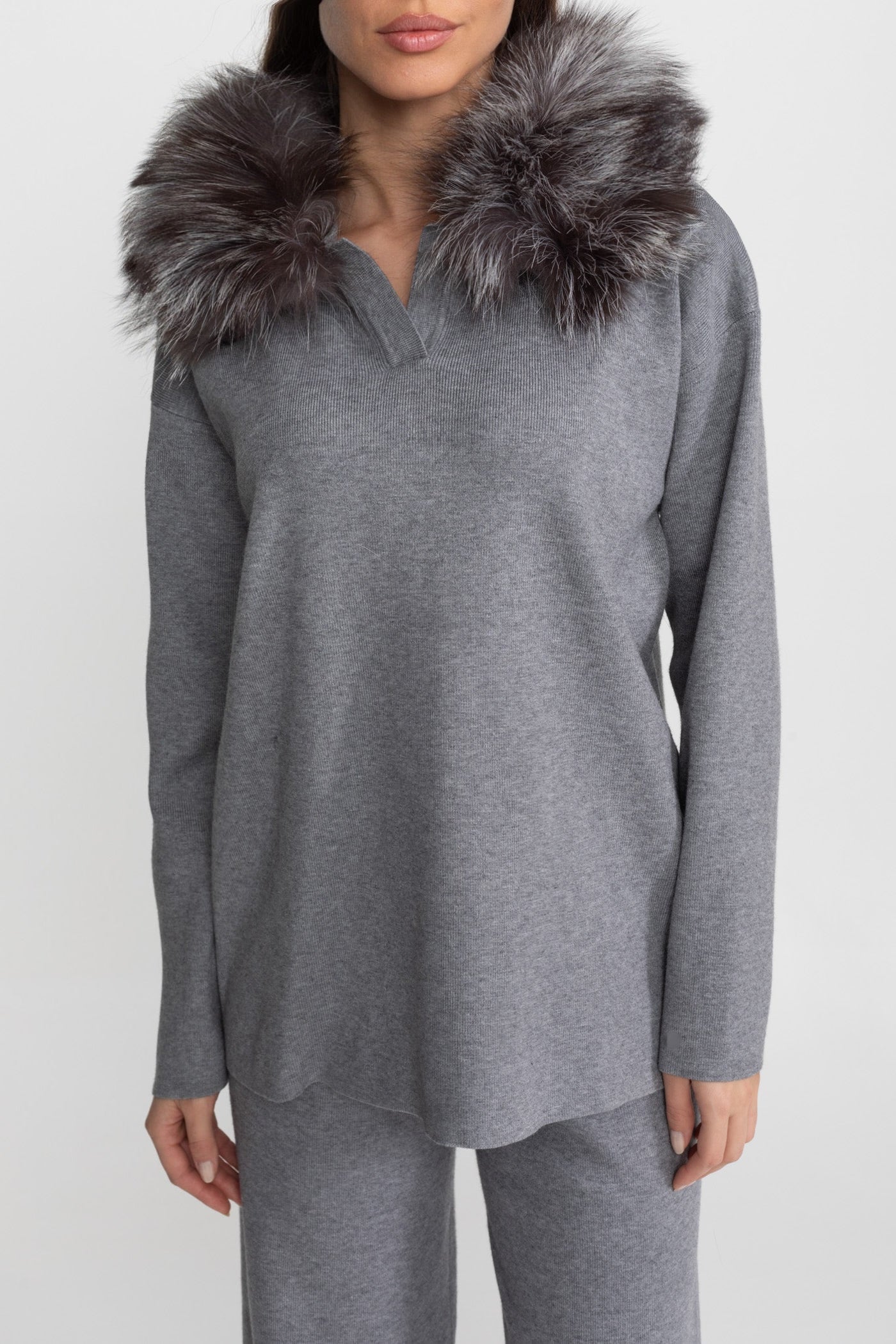 Strick-Loungewear-Set mit Fuchsfellkragen – Grau