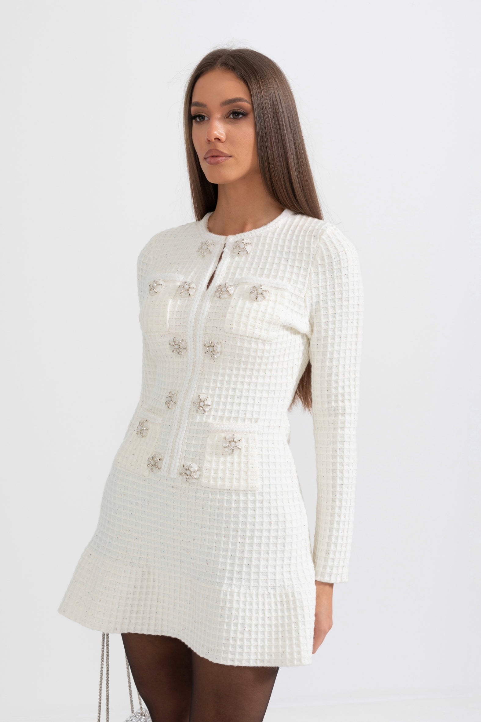 Langärmliges, knieumspielendes Strickkleid - Weiß