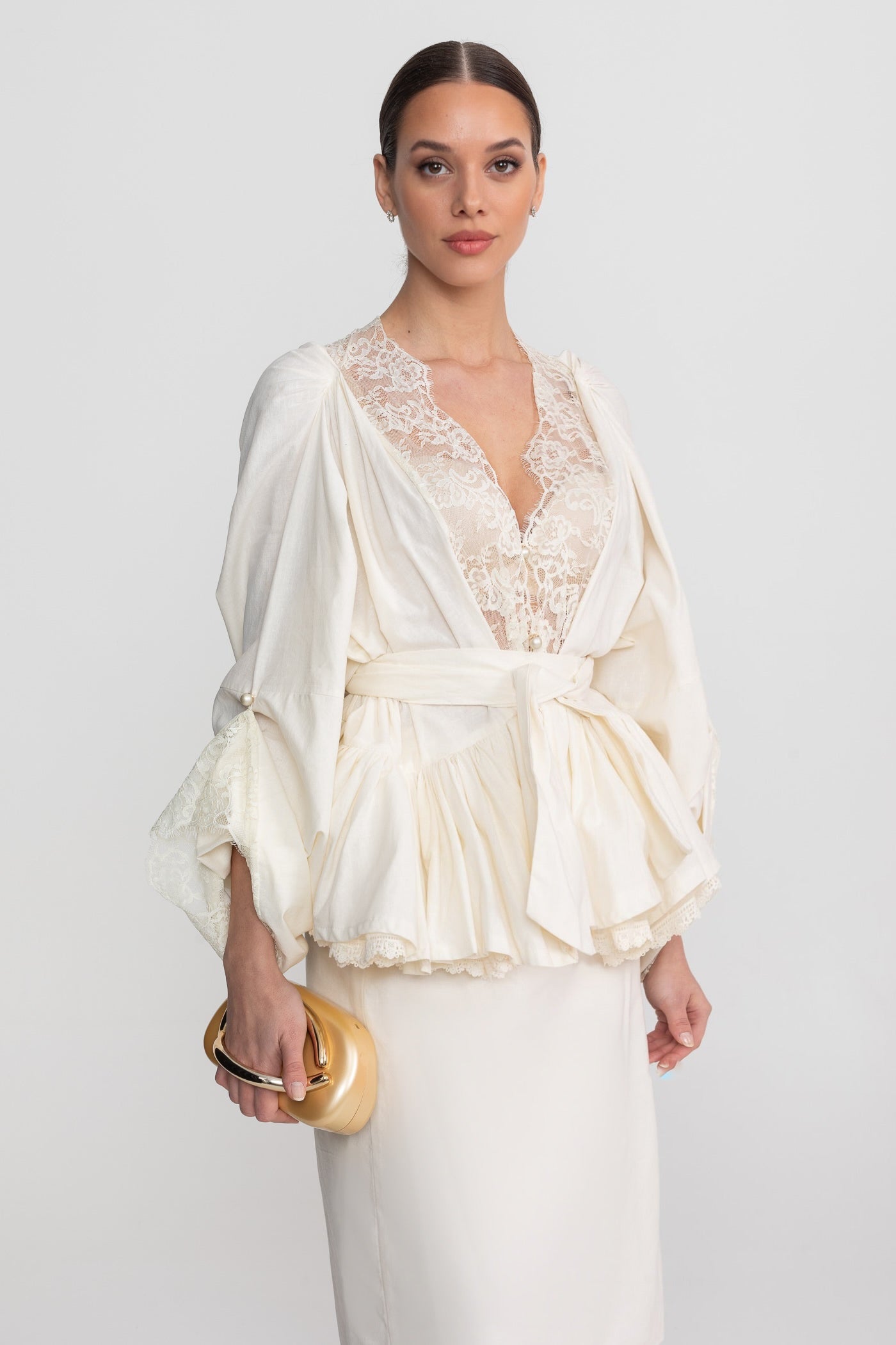 Tailliertes Peplum-Co-Ord-Set mit Spitzeneinsätzen - Ivoire