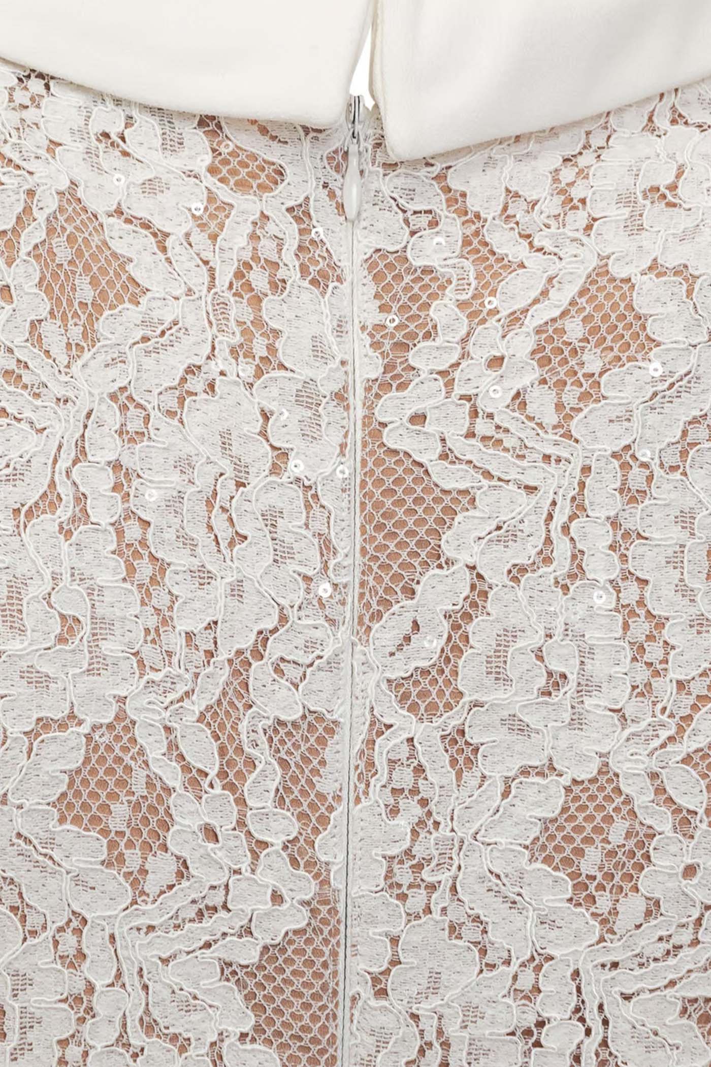 Elegantes Spitzenkleid mit kurzen Ärmeln und passendem Taillengürtel - Weiß