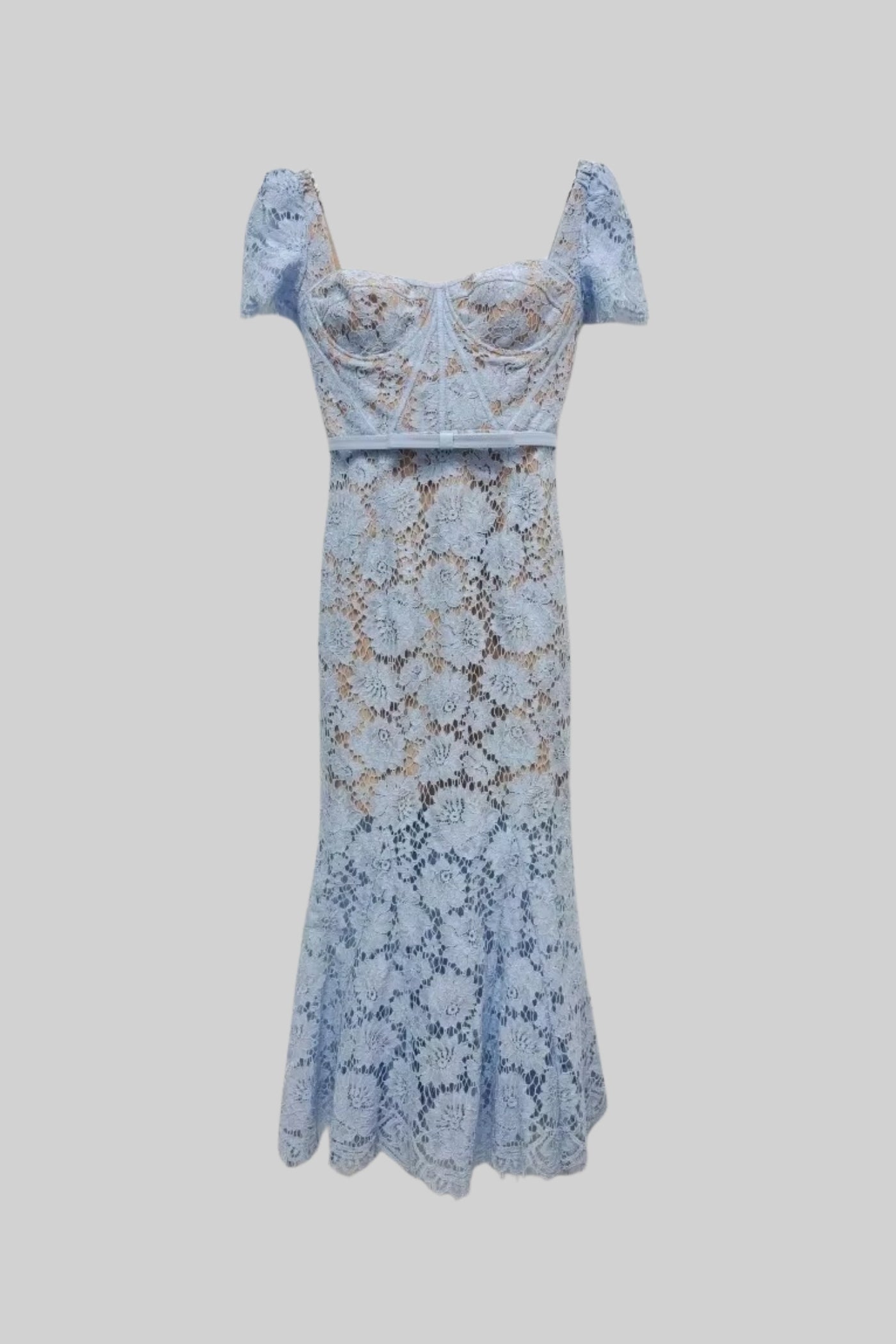 Kurzärmeliges Spitzenkleid mit zartem, passendem Taillengürtel – Blau