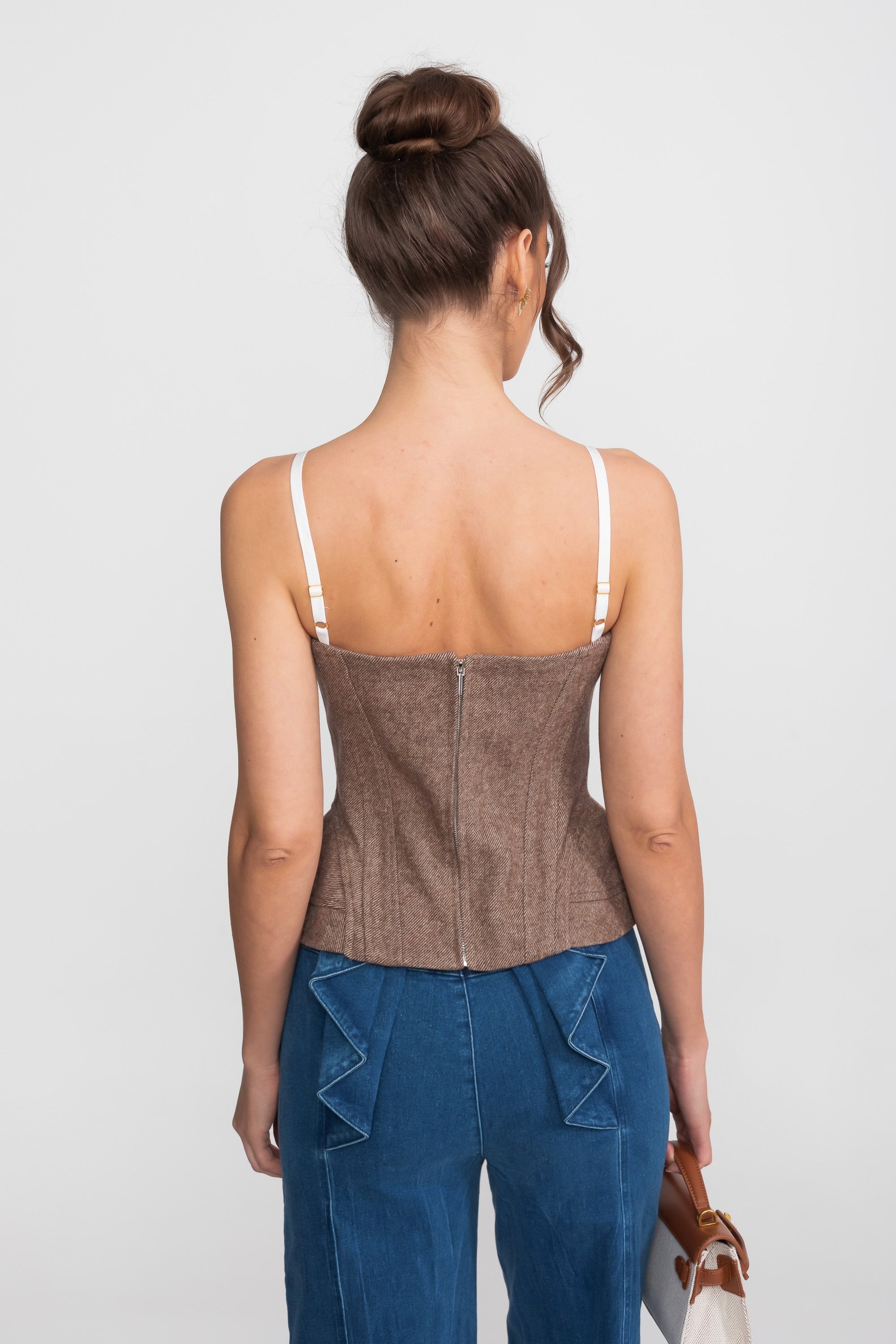 Strukturierter Tweed-Corsagen-Top mit Spitzen-Trägern und Peplum-Saum - Braun