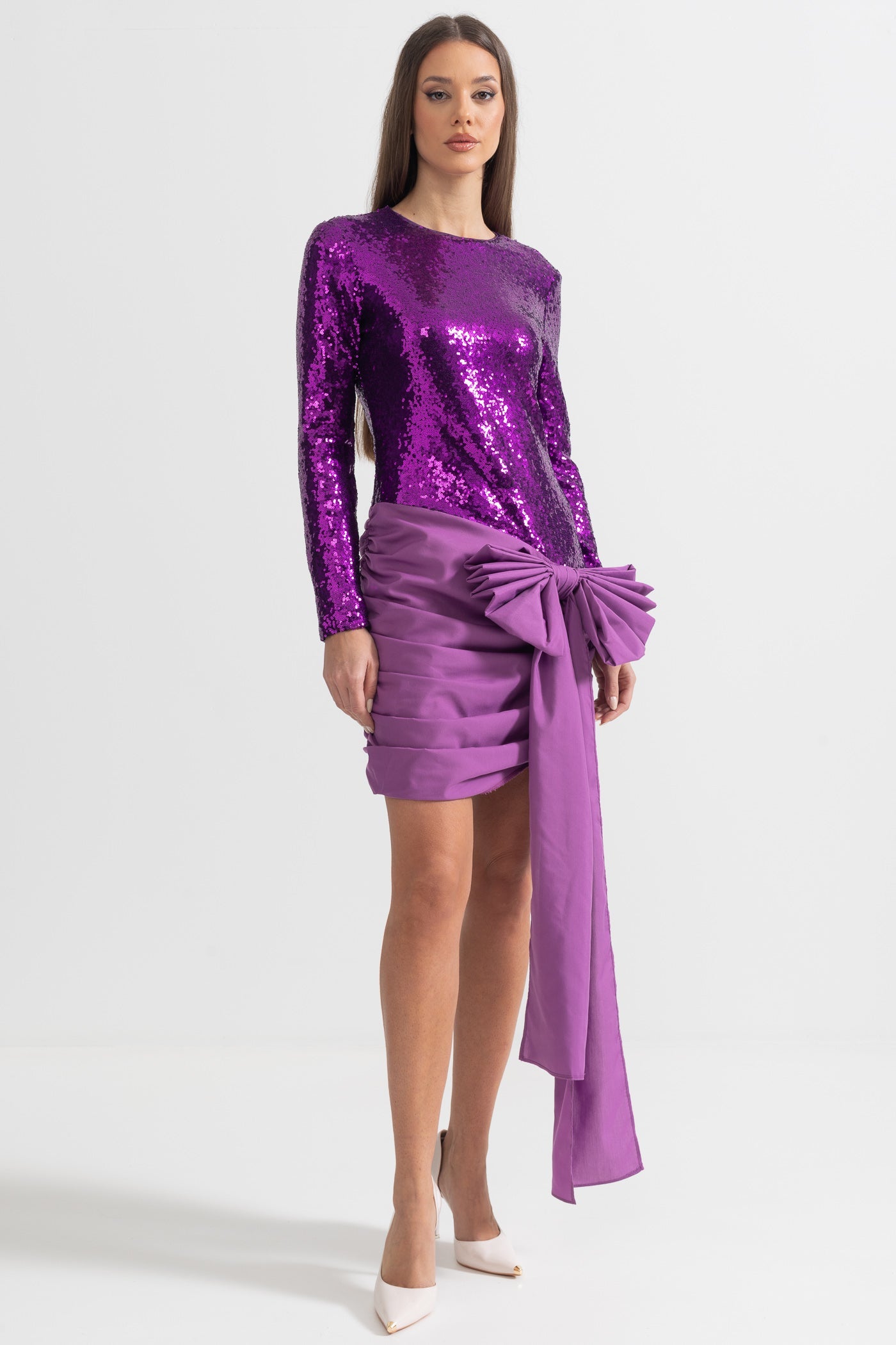 Elegantes Paillettenkleid mit asymmetrischem Schleifendetail – Lila