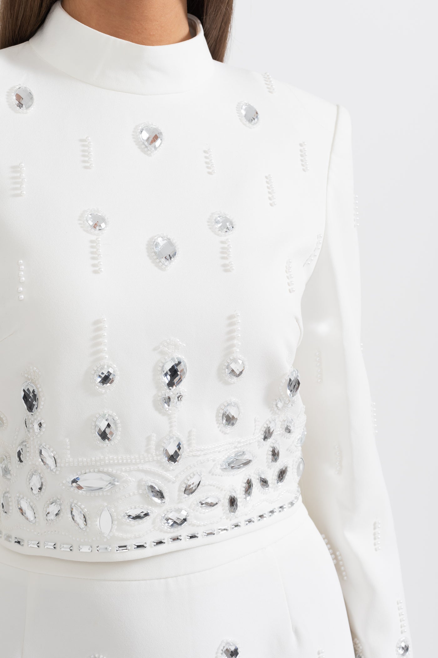 Mit Diamanten verzierter Co-Ord mit Maxirock - Weiß