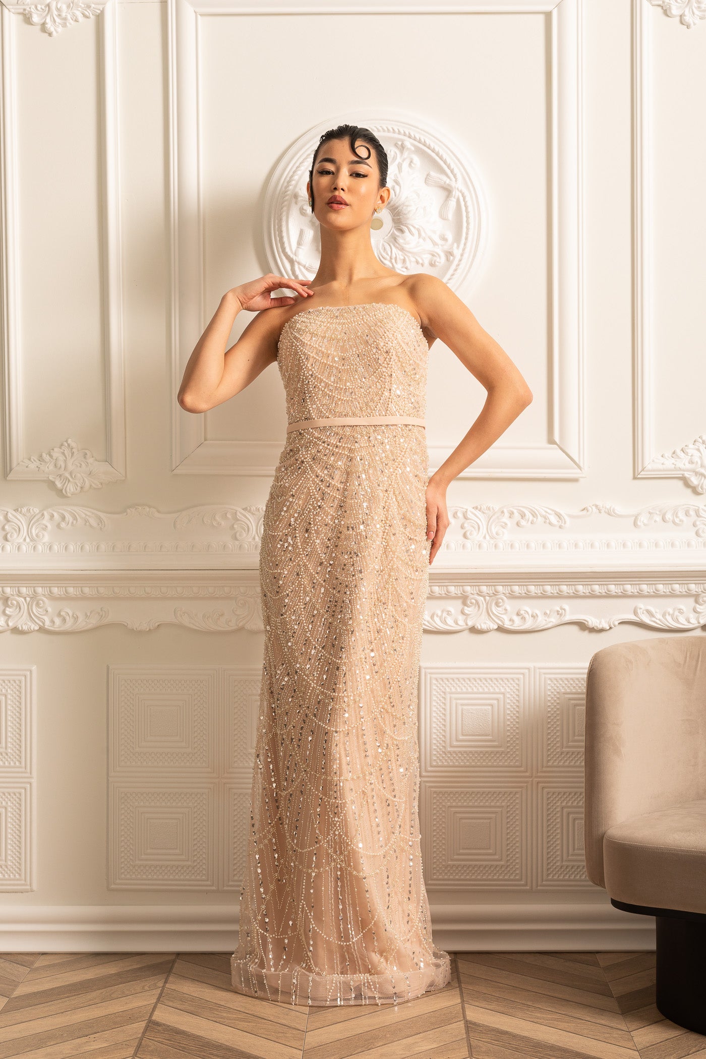 Glamouröses Perlenbesetztes Kleid mit Abnehmbarem Schleier – Beige