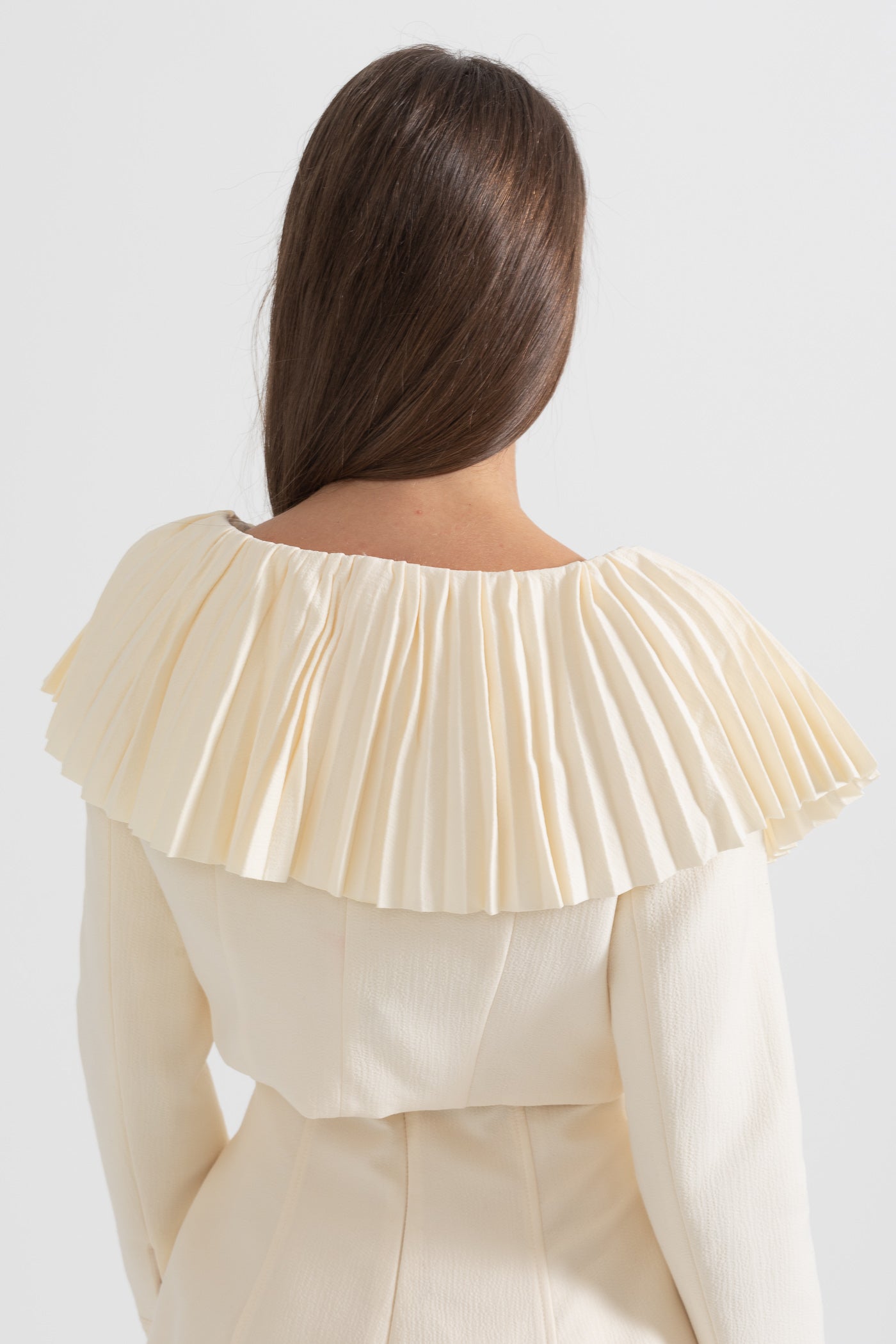 Elegantes 3-teiliges Kleid mit plissiertem, abnehmbarem Kragen und Rock – Ivoire