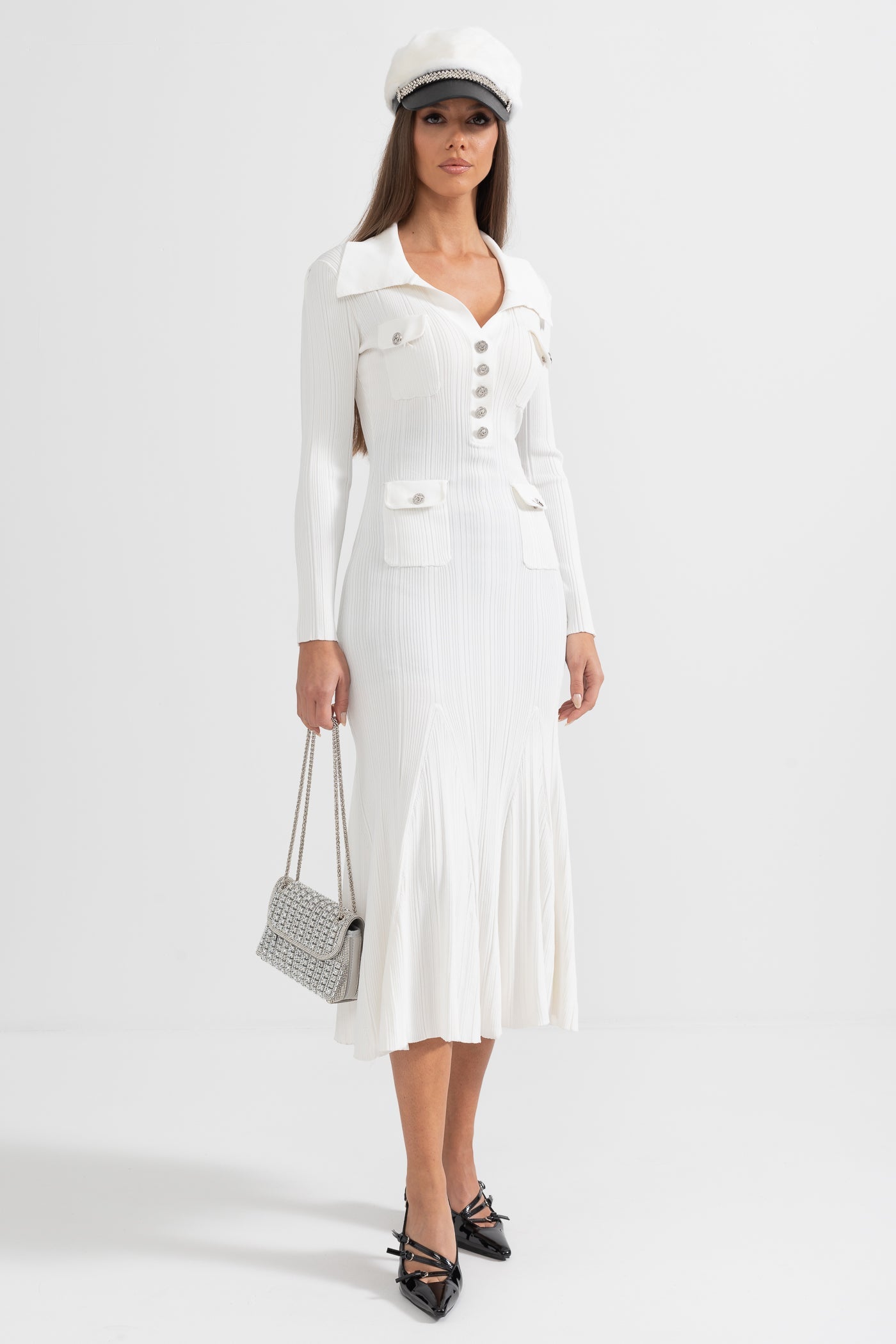 Elegantes, geripptes Kleid mit langen Ärmeln – Weiß