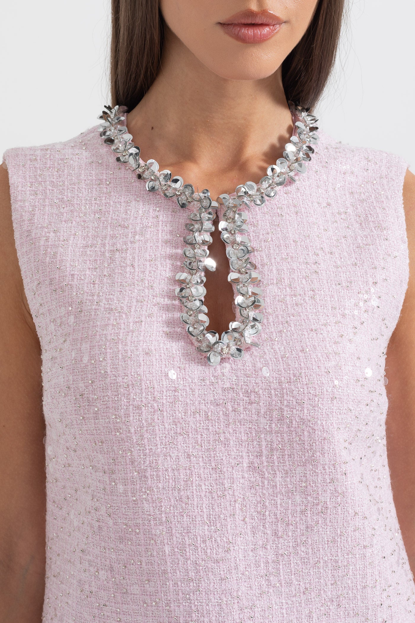 Textured Sleeveless Mini Dress With Sparkling Collar Details - Pink