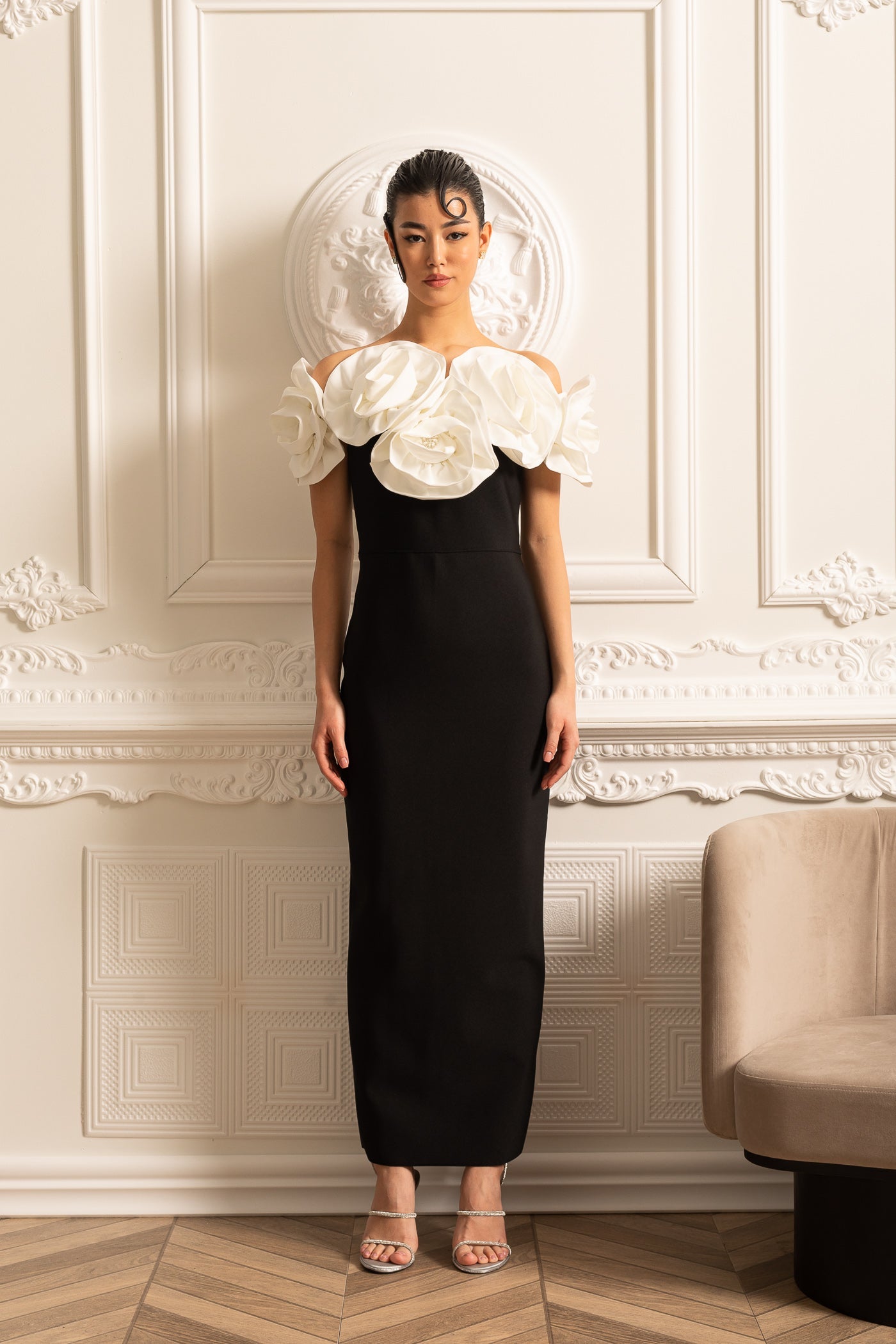 Fitted Gown With Large White Floral Embellishments - Black