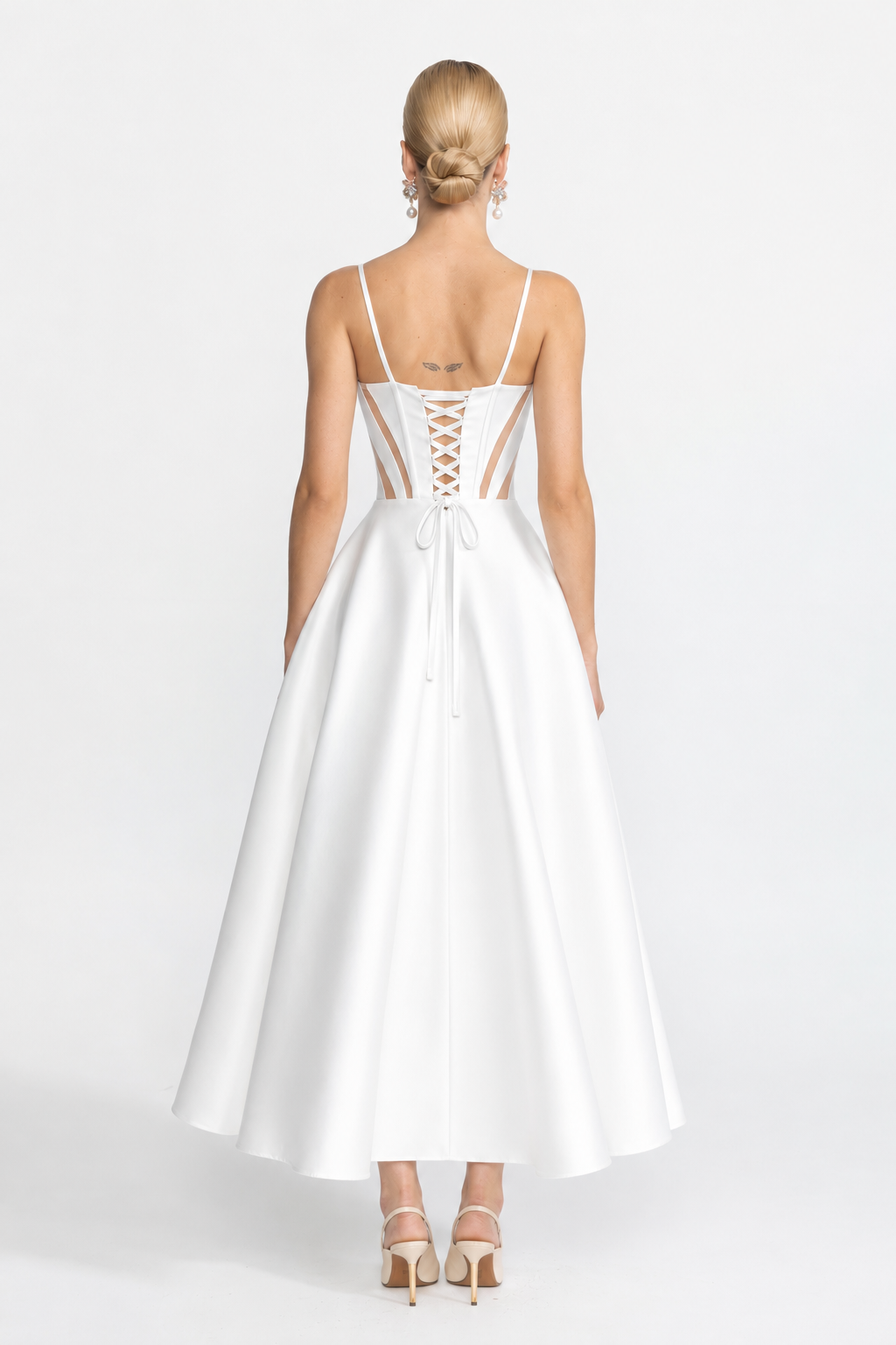 Midi-Korsettkleid aus Satin mit transparenten Einsätzen – Weiß