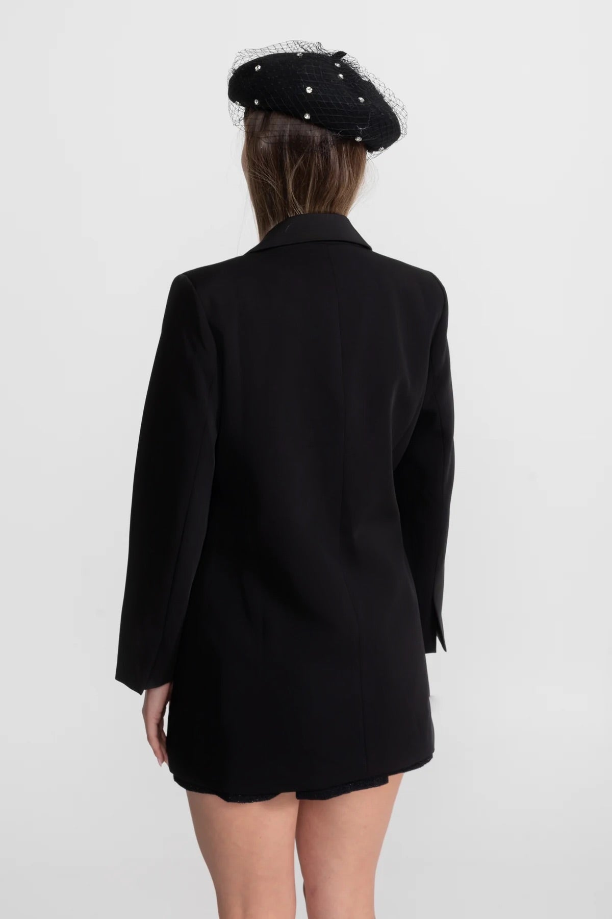 Einreihiger, maßgeschneiderter Blazer mit Gürtel – Schwarz