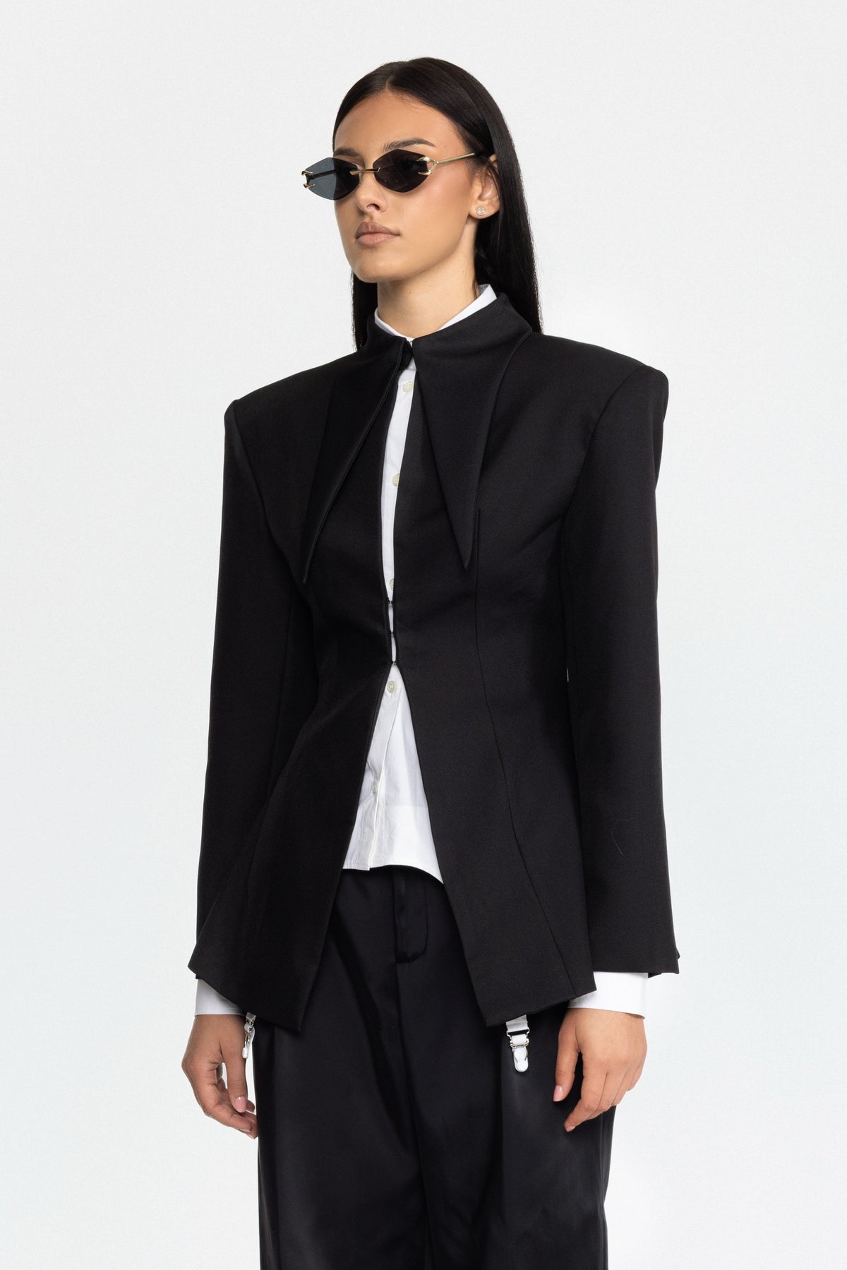 Sculpted Pointed-Collar Hook-Front Blazer - Black