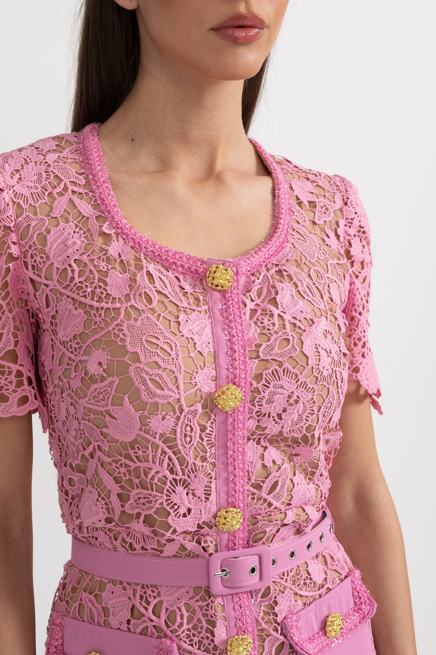 Exquisites Midi-Kleid aus Spitze mit kurzen Ärmeln - Rose