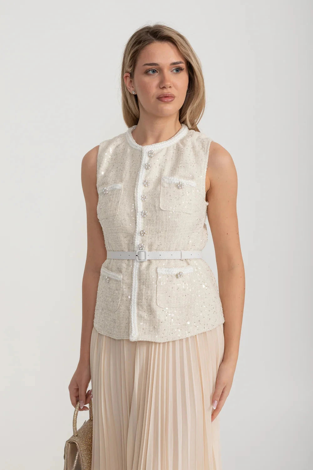 Strukturierter Co-Ord mit Fronttaschen und transparentem, plissiertem Rock - Ivoire