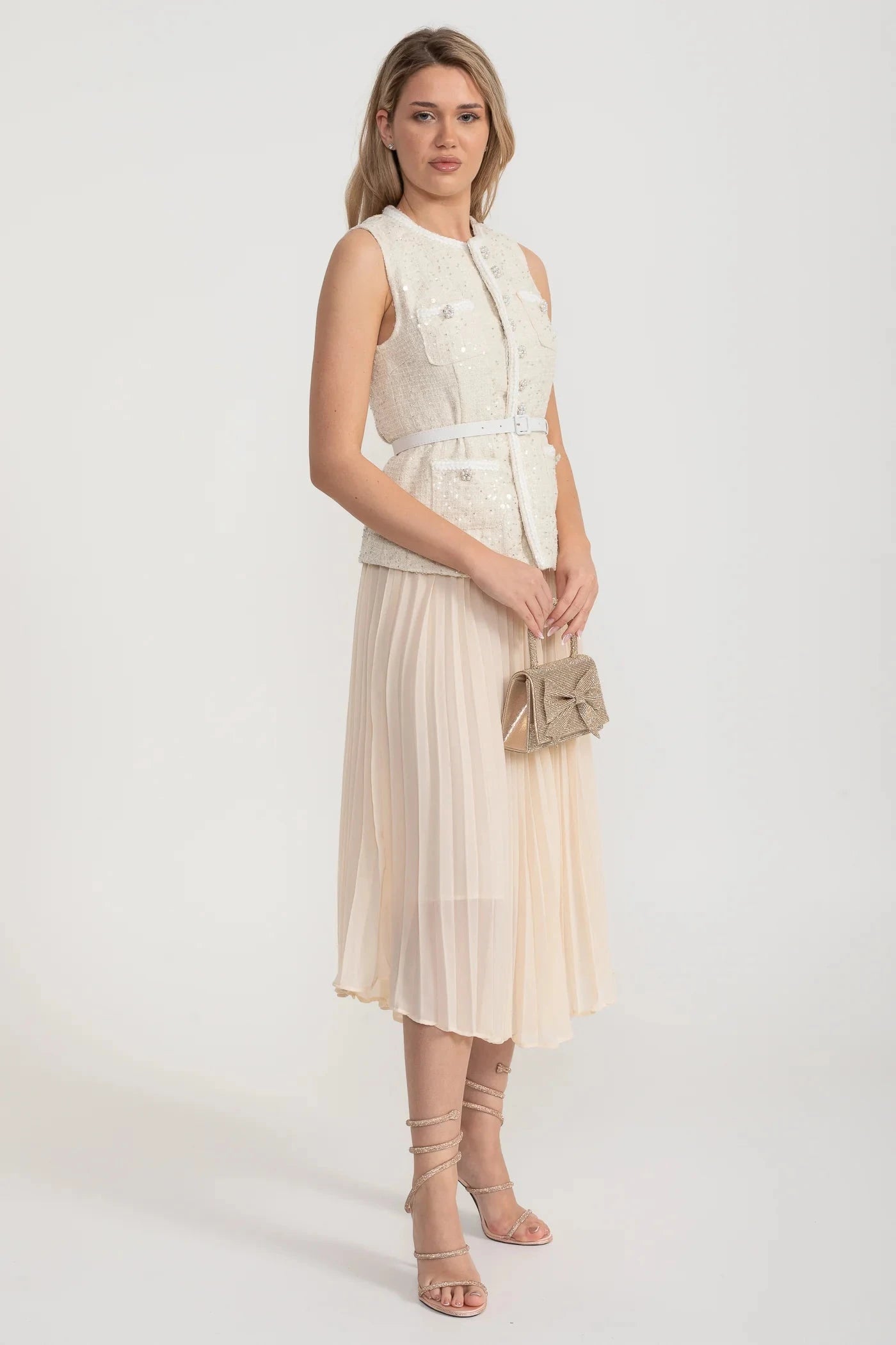 Strukturierter Co-Ord mit Fronttaschen und transparentem, plissiertem Rock - Ivoire