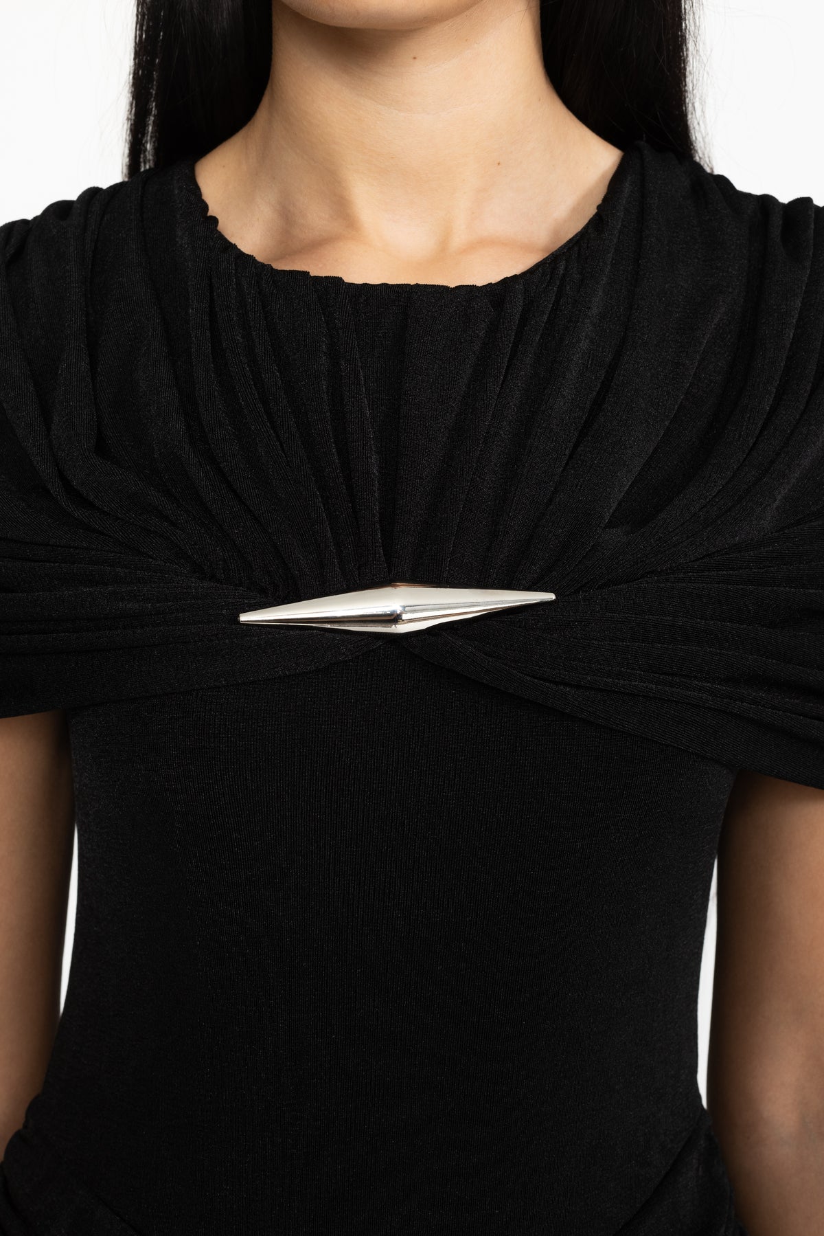 Gerafftes Mini-Cape-Kleid – Schwarz