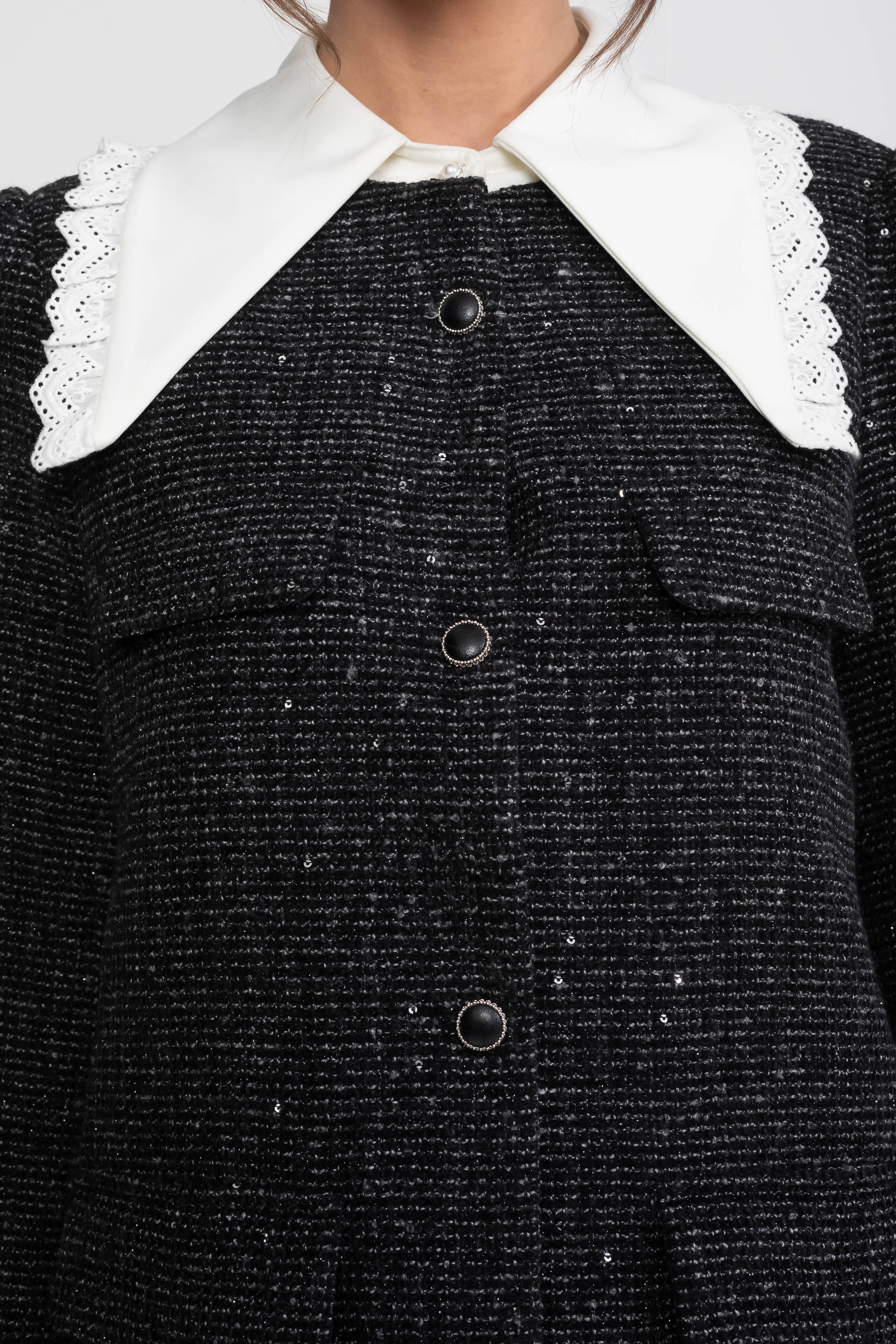 Bouclé-Tweed-Minikleid mit Spitzenbesatz am Kragen und Rüschen-Saum - Charcoal