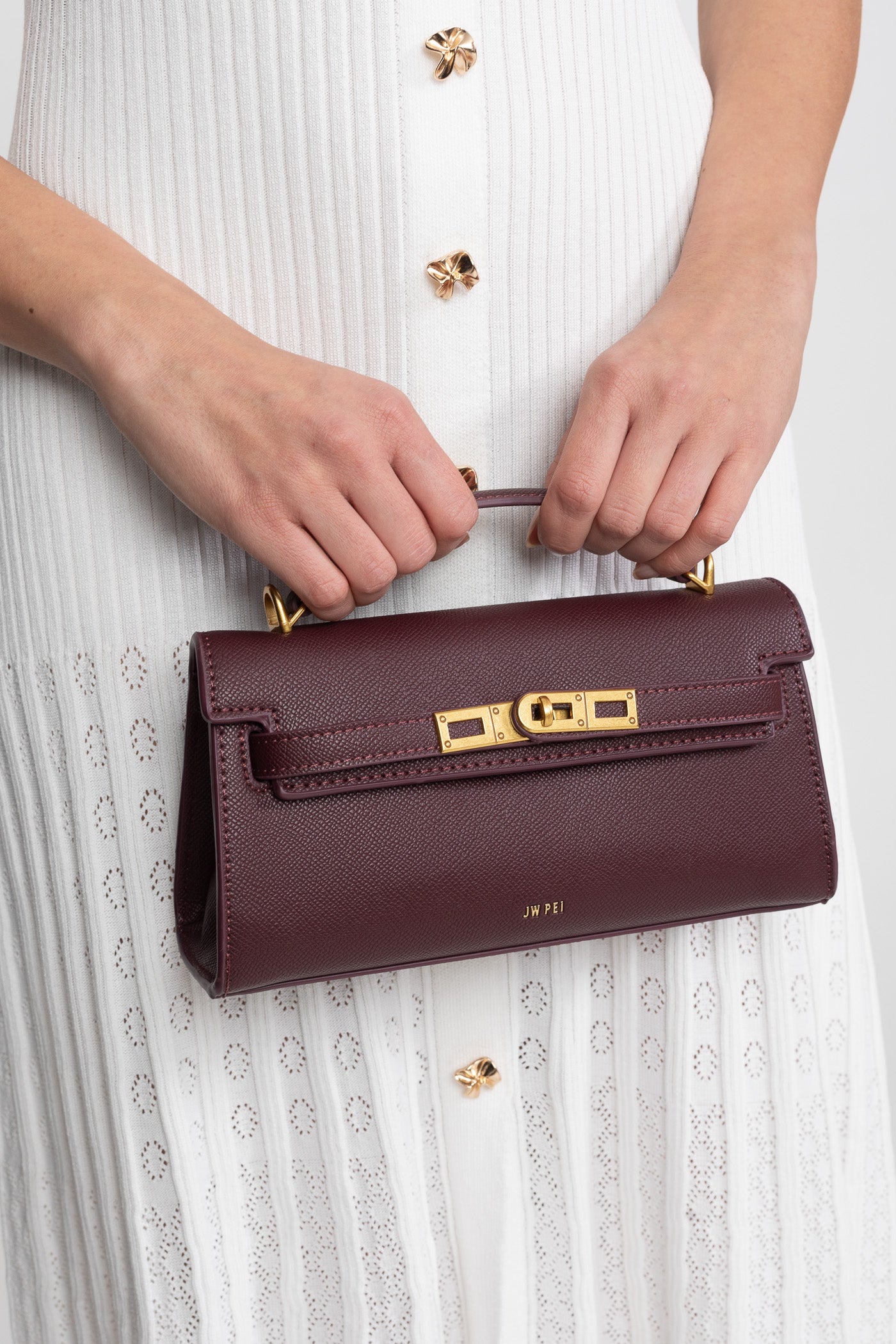 Strukturierte Mini-Tasche im Kelly-Stil mit goldfarbenen Beschlägen – Burgunderrot