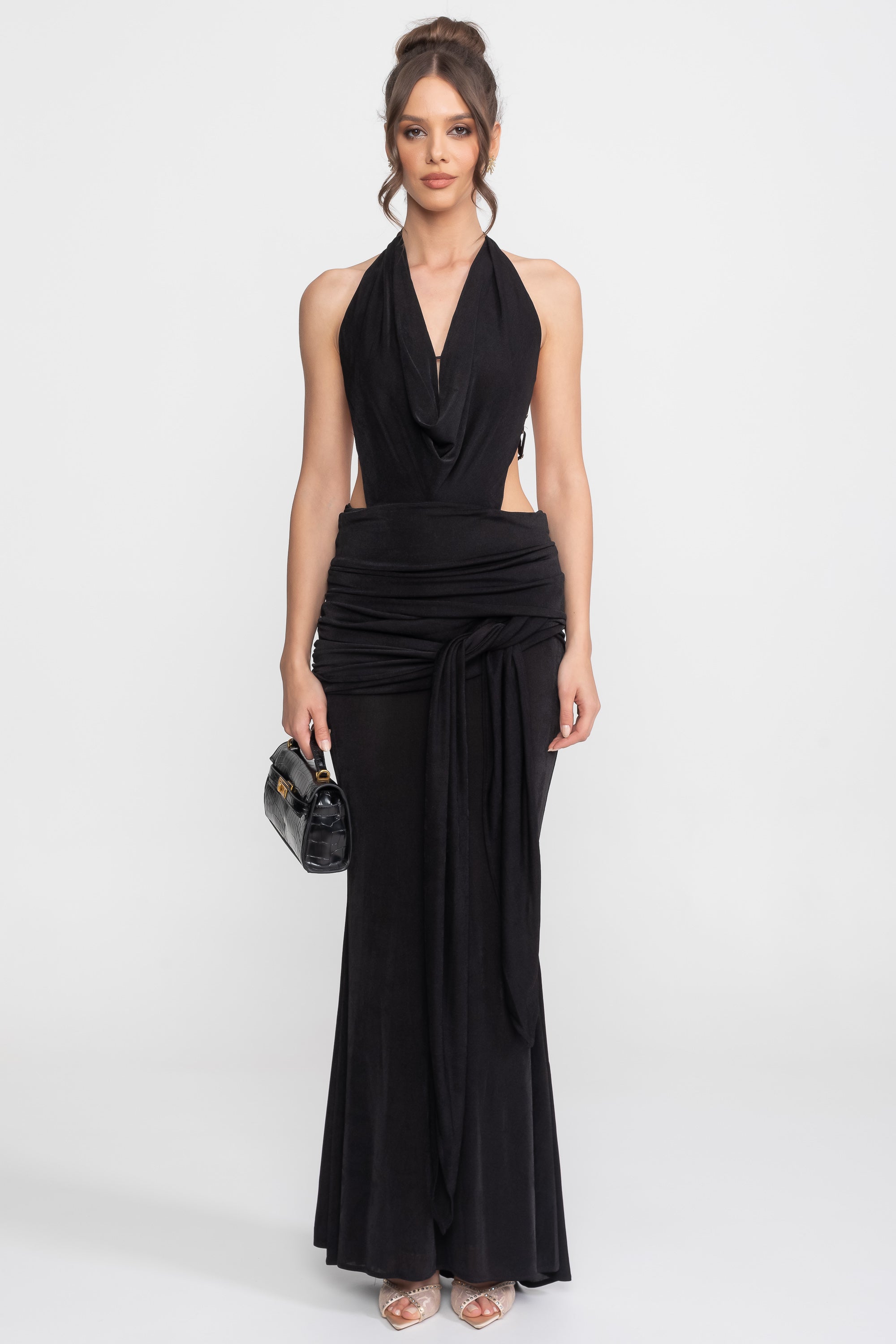 Gerafftes Neckholder-Kleid mit Drapierungsdetail und seitlicher Schleife - Schwarz