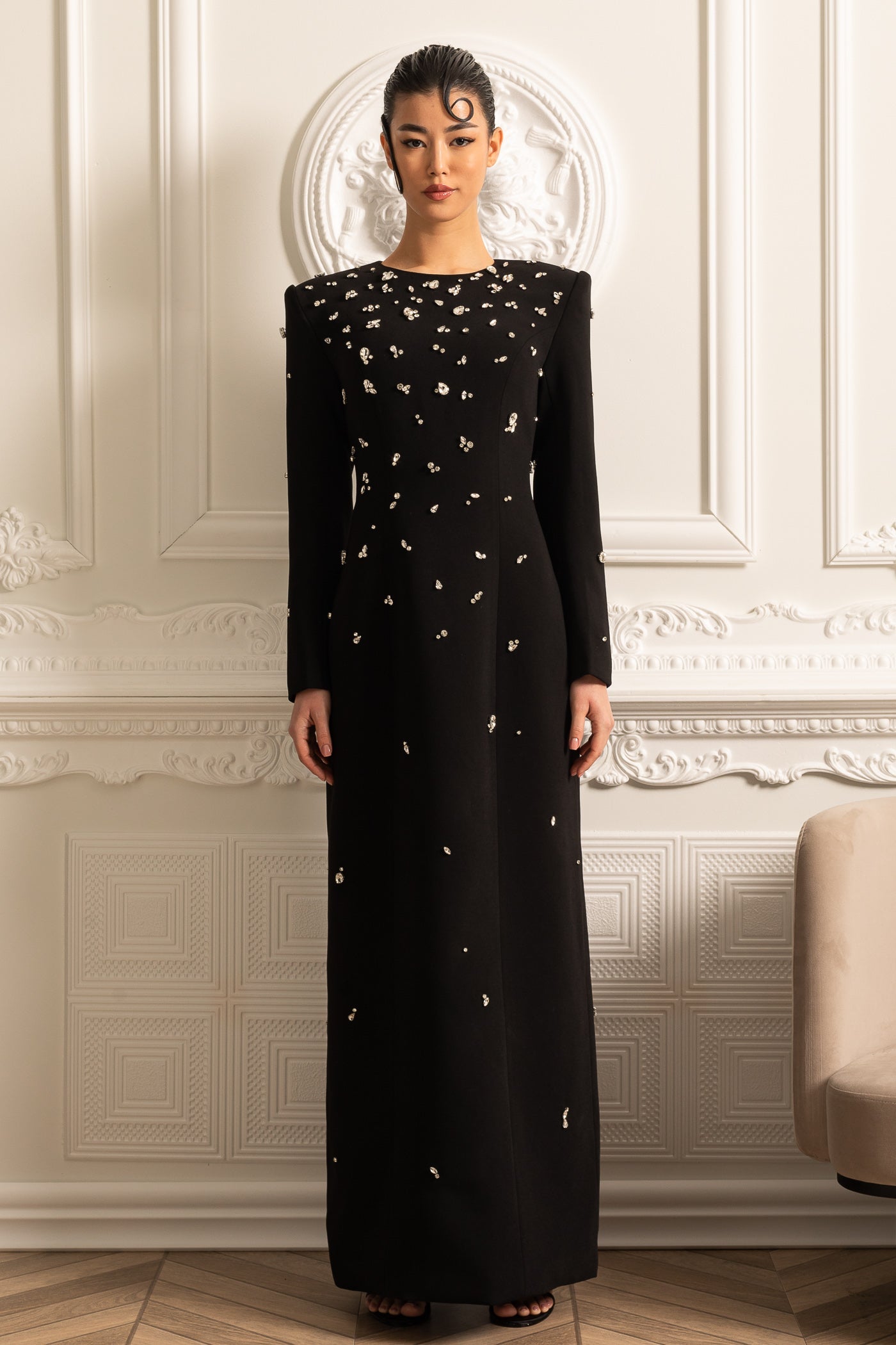 Elegant Long Dress With Sparkling Embellishments - Black
