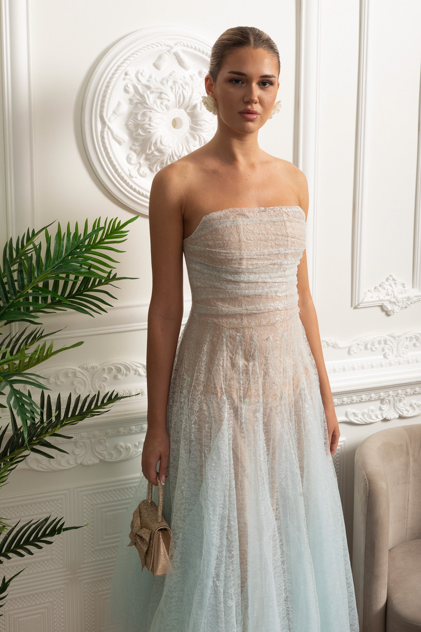 Trägerloses A-Linien-Midikleid mit schimmerndem, strukturiertem Overlay – Türkisfarbener Farbverlauf