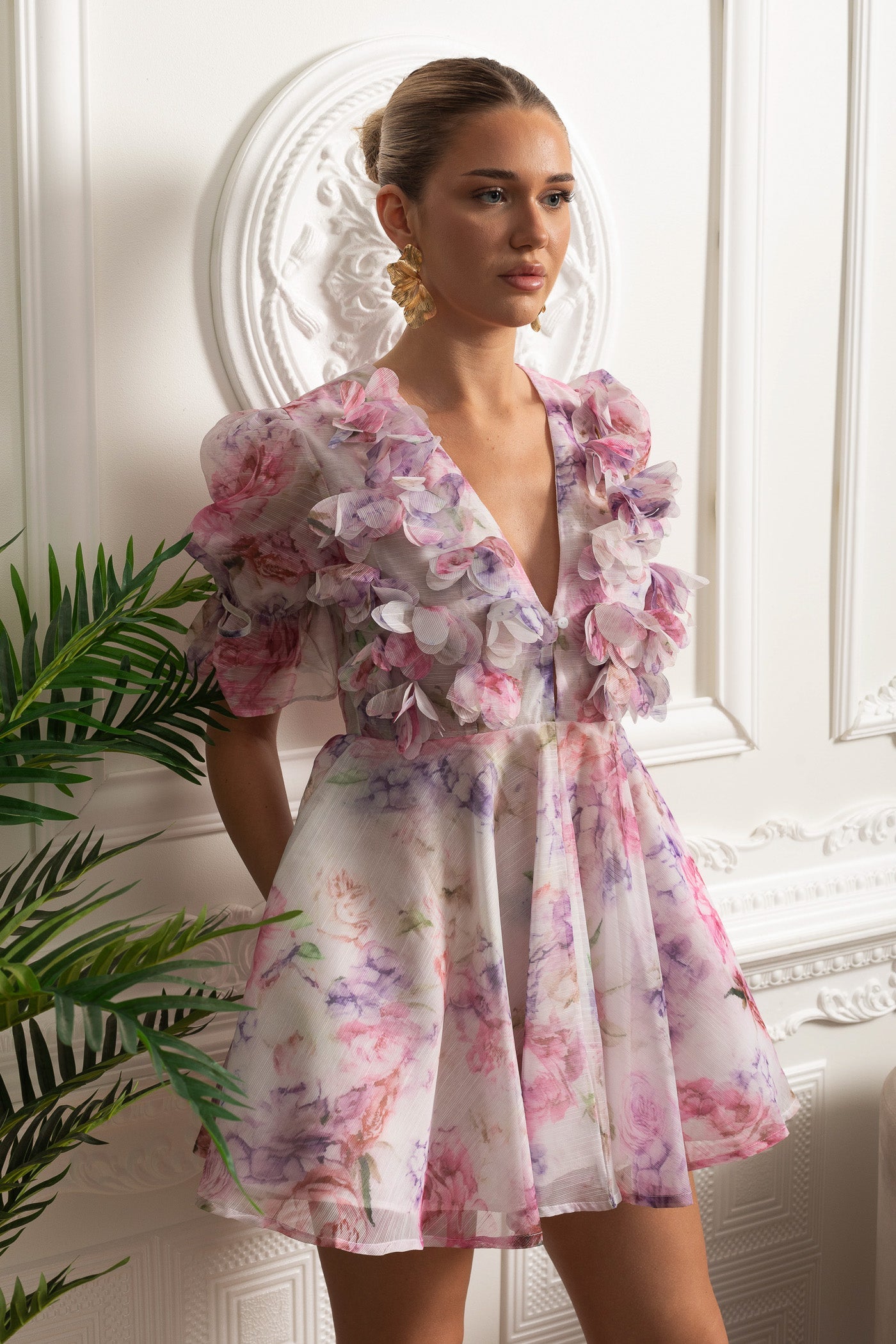 3D Blumen-Applikation Mini-Kleid mit Puffärmeln - Pink