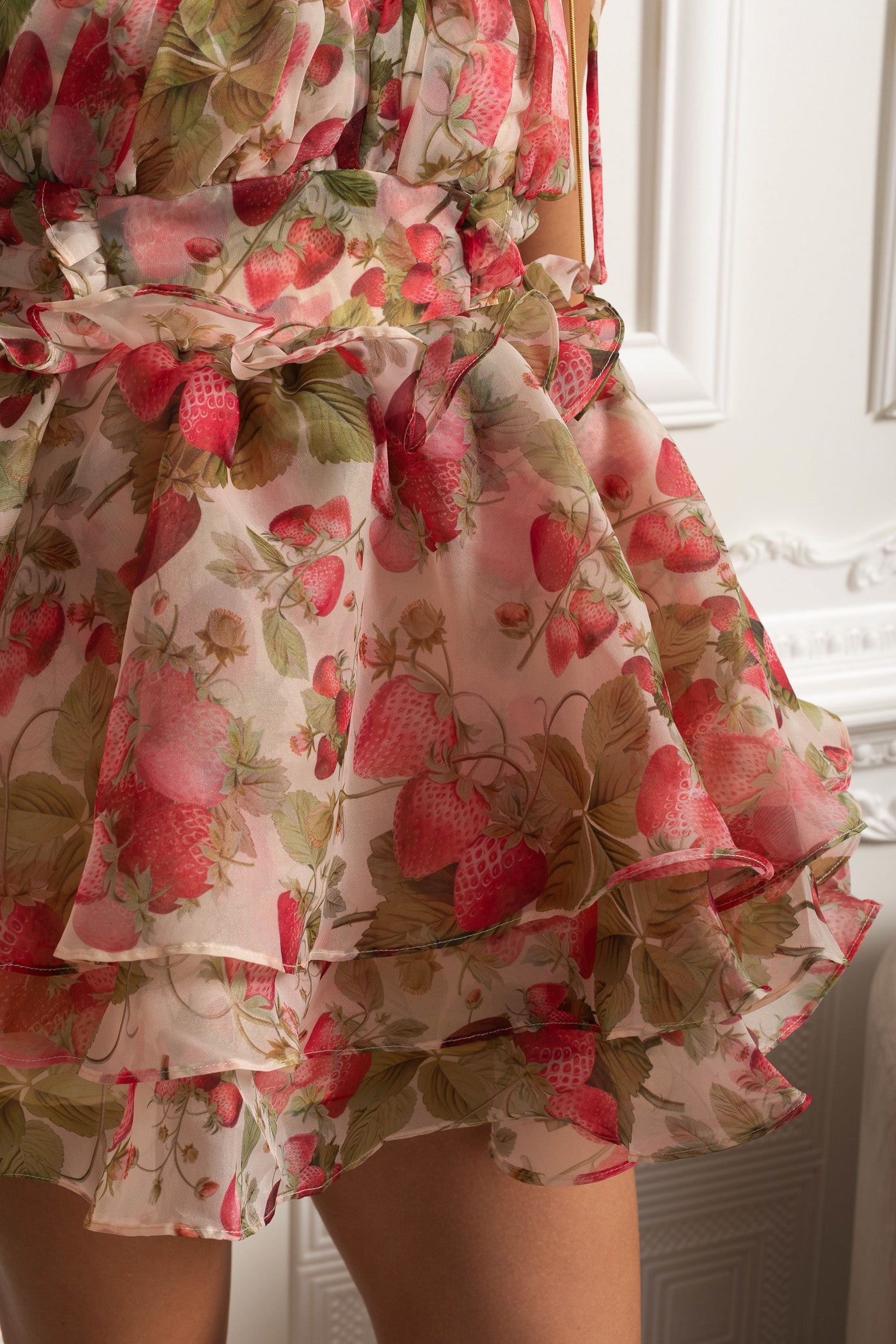 Bedrucktes Mini-Kleid mit Rüschen und Korsett-Rücken - Strawberry