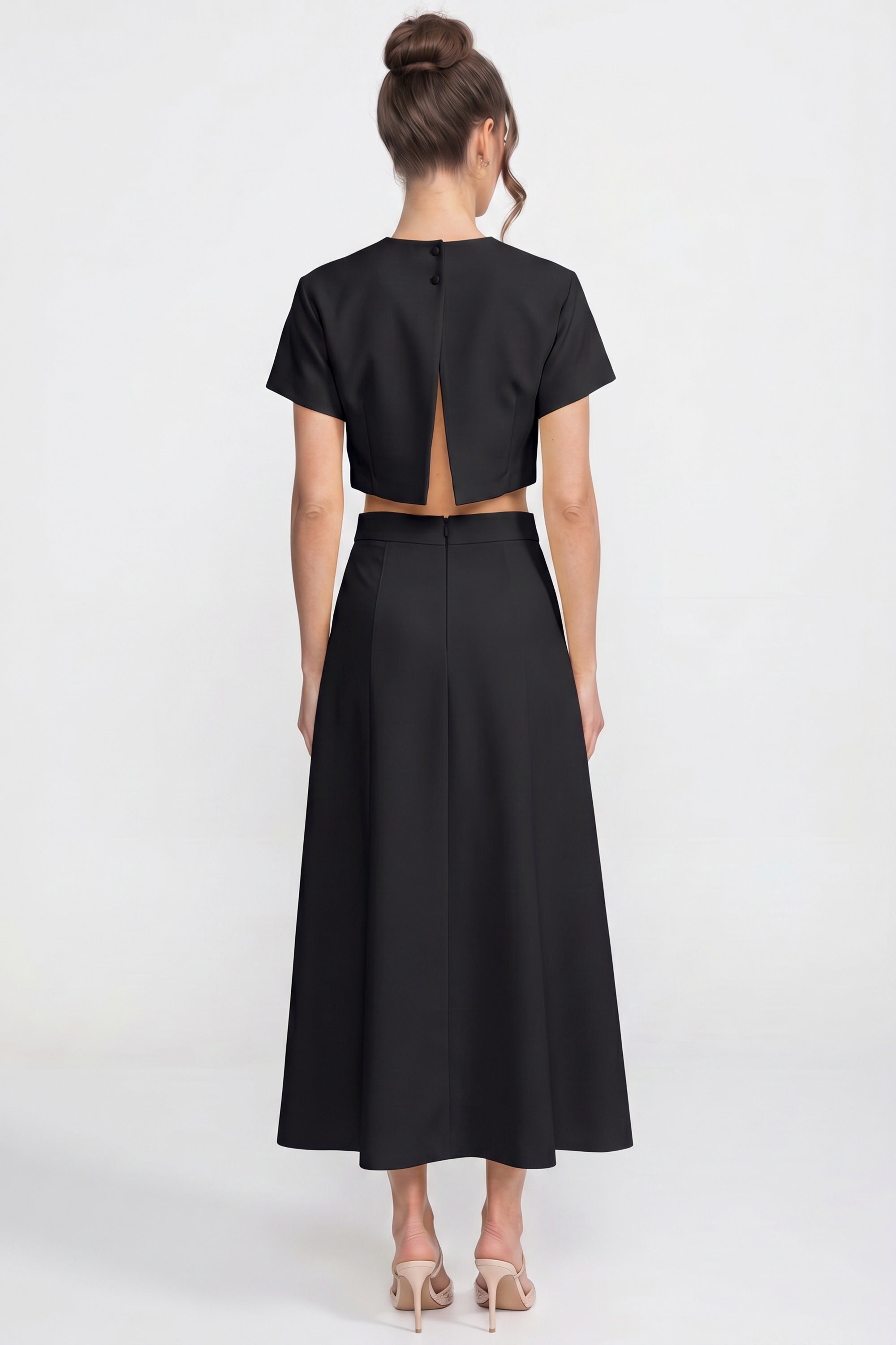 Kurzärmliges Co-Ord-Set mit Blumenmuster, bestehend aus Crop-Top und Maxirock – Weiß