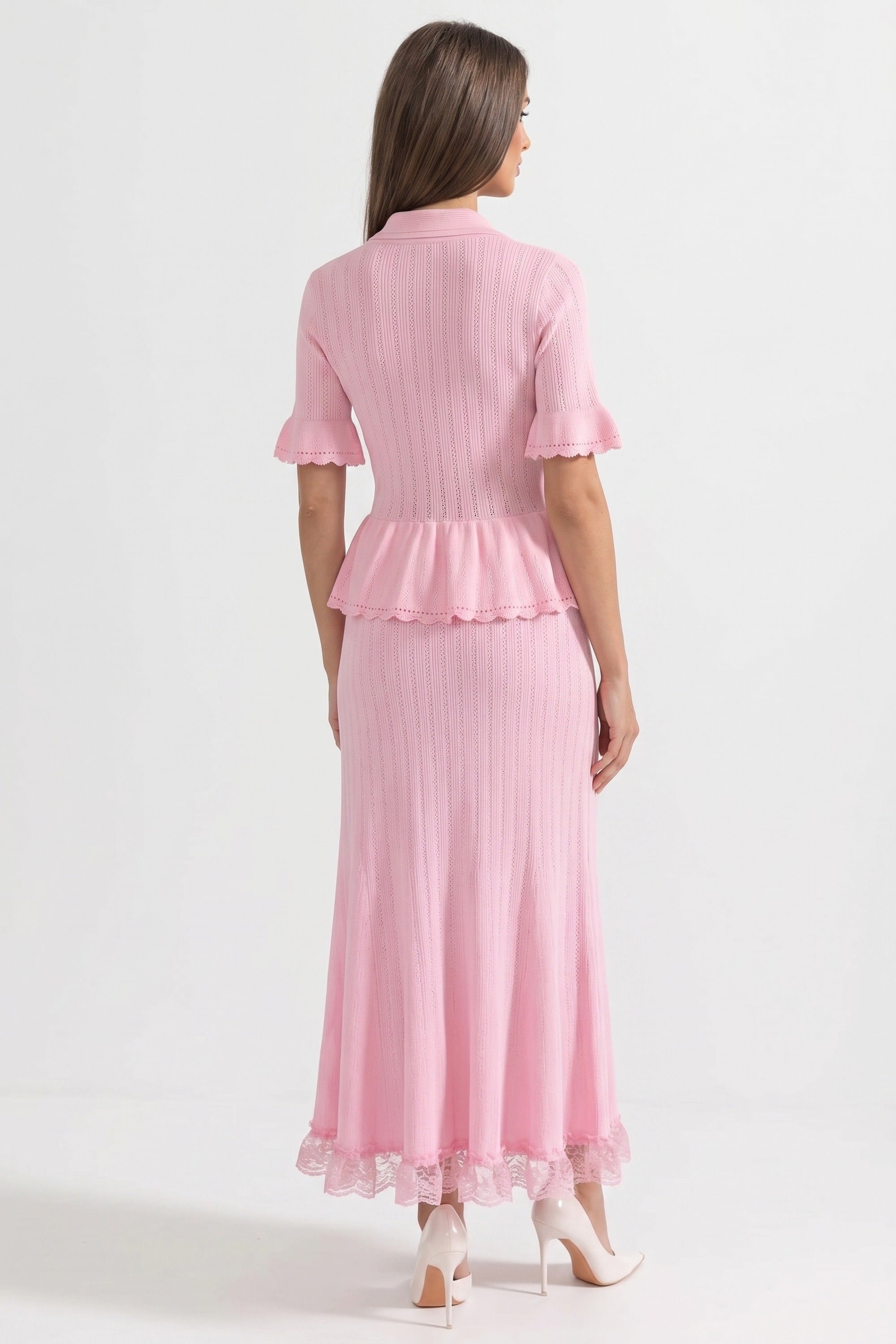 Strick-Maxikleid mit Peter-Pan-Kragen und Peplum mit Spitzensaum - Pink