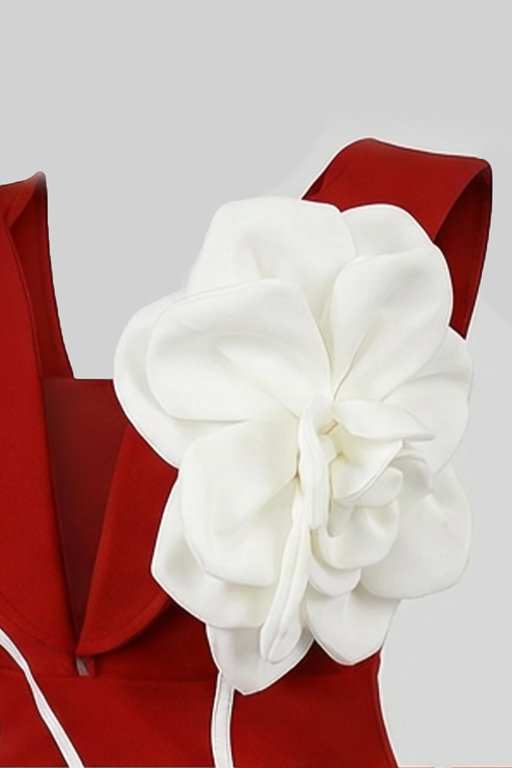 Strukturiertes Midikleid mit skulpturiertem Blumenakzent – Rot