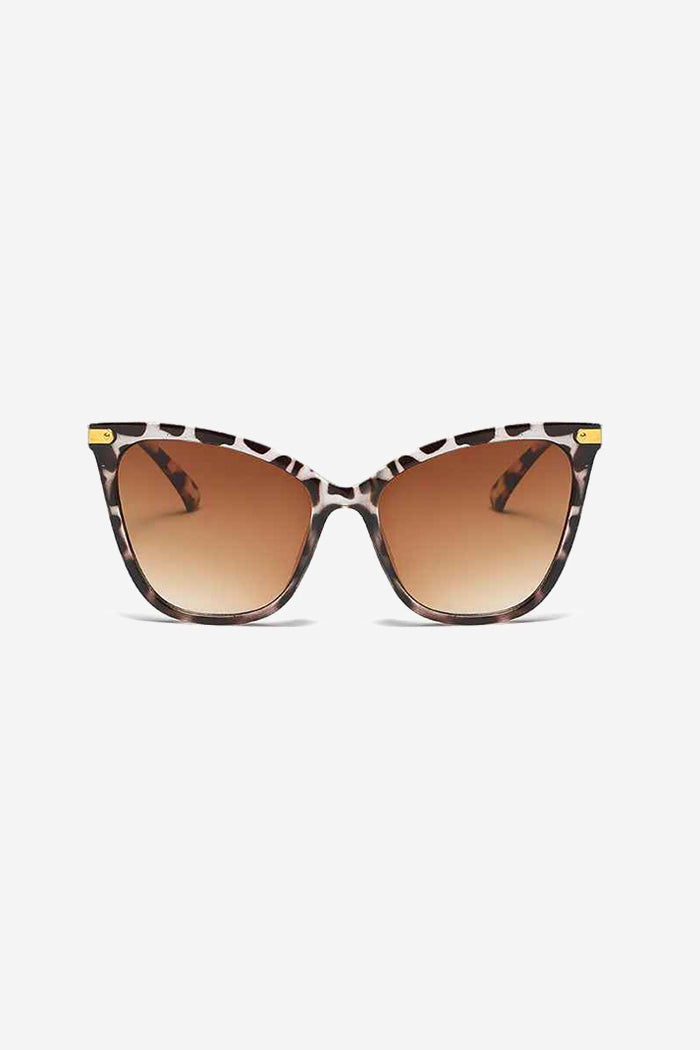 Cat-Eye Sunglasses with Textured Temples and Gold Accents – Tortoise