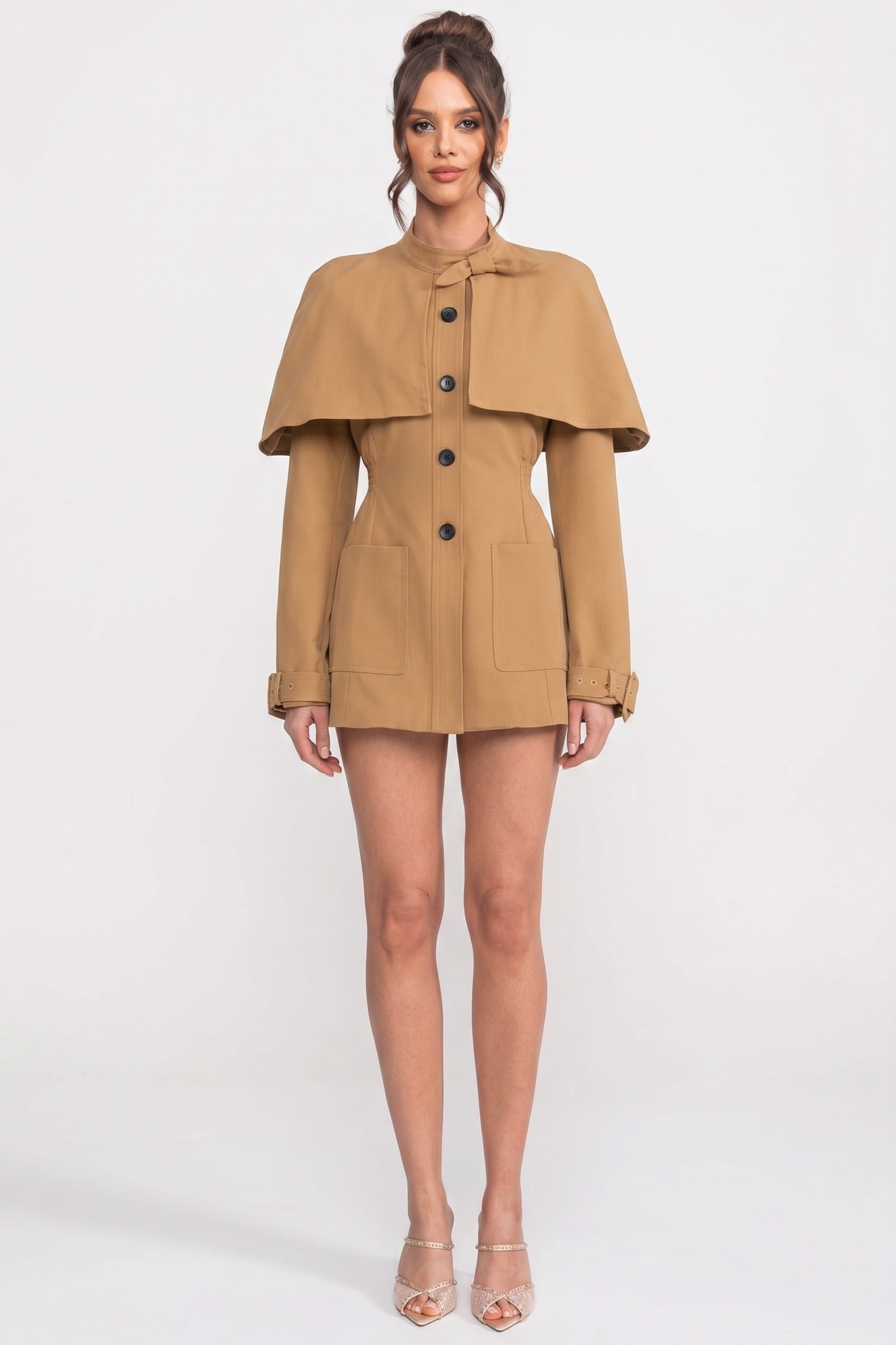 Knopfleisten-Mantelkleid mit strukturierter Cape-Überlage - Khaki