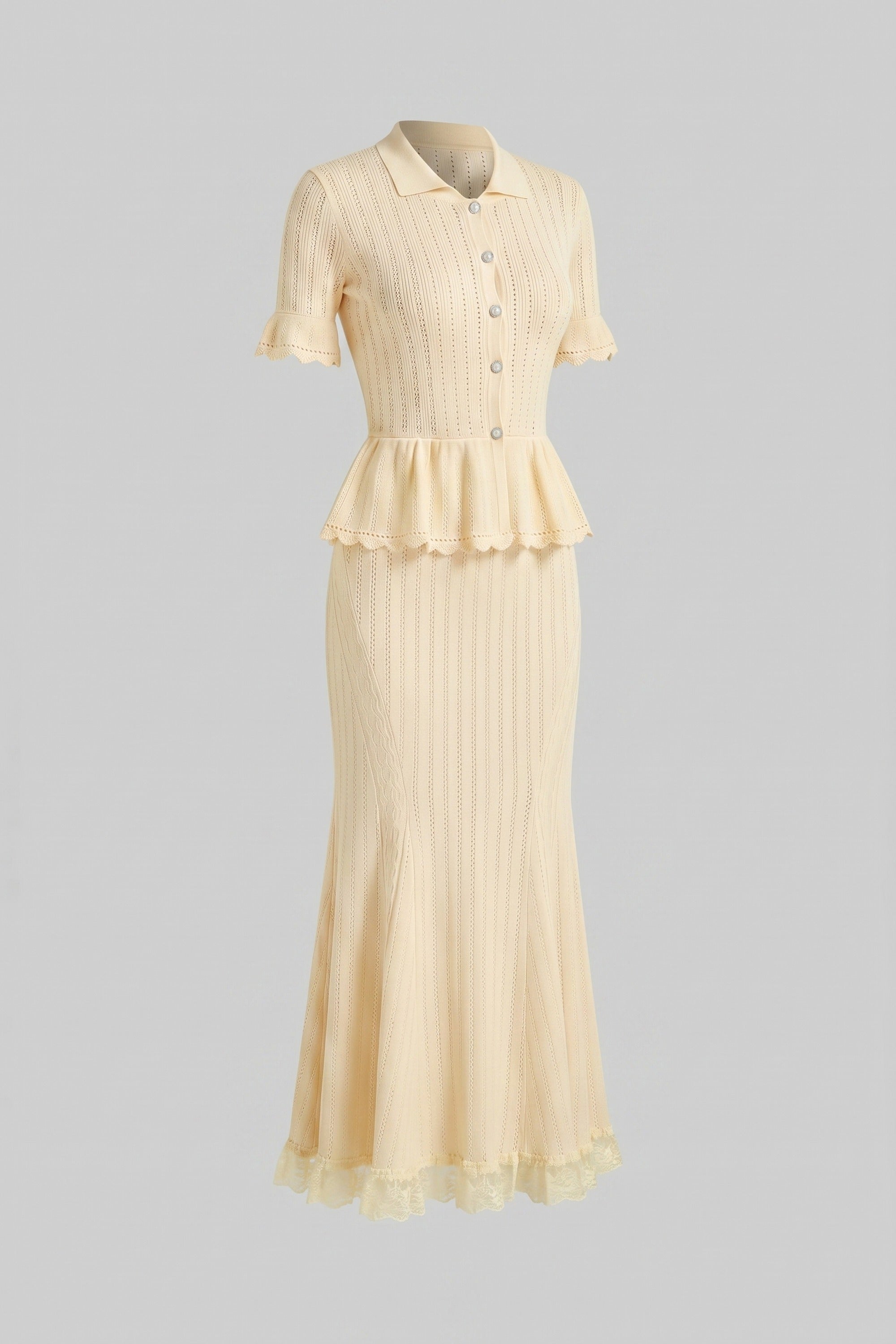 Maxikleid aus Strick mit Peter-Pan-Kragen, Peplum und Spitzenbesatz am Saum - Gelb