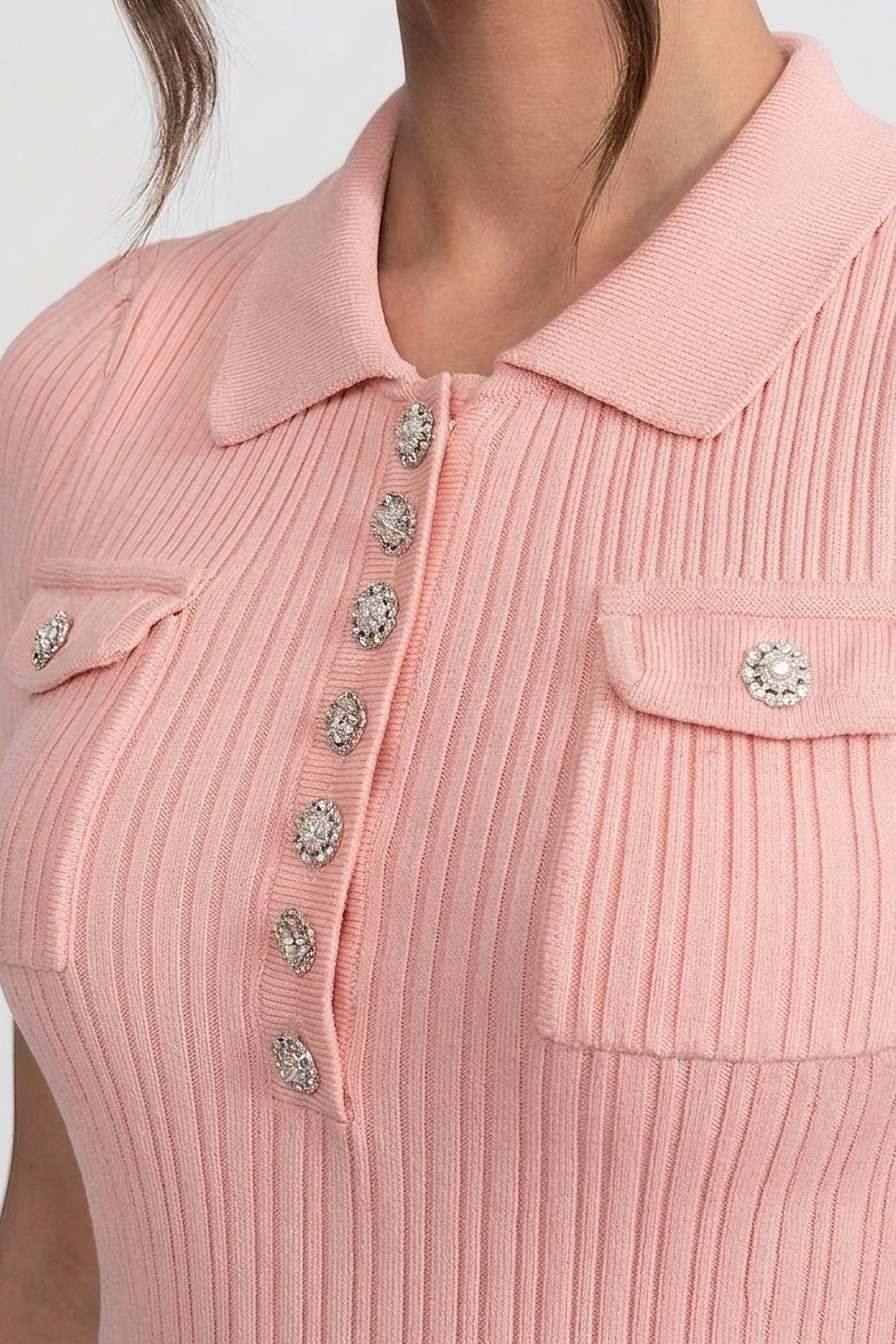 Geripptes Strick-Minikleid mit Knopfleiste vorne - Peach