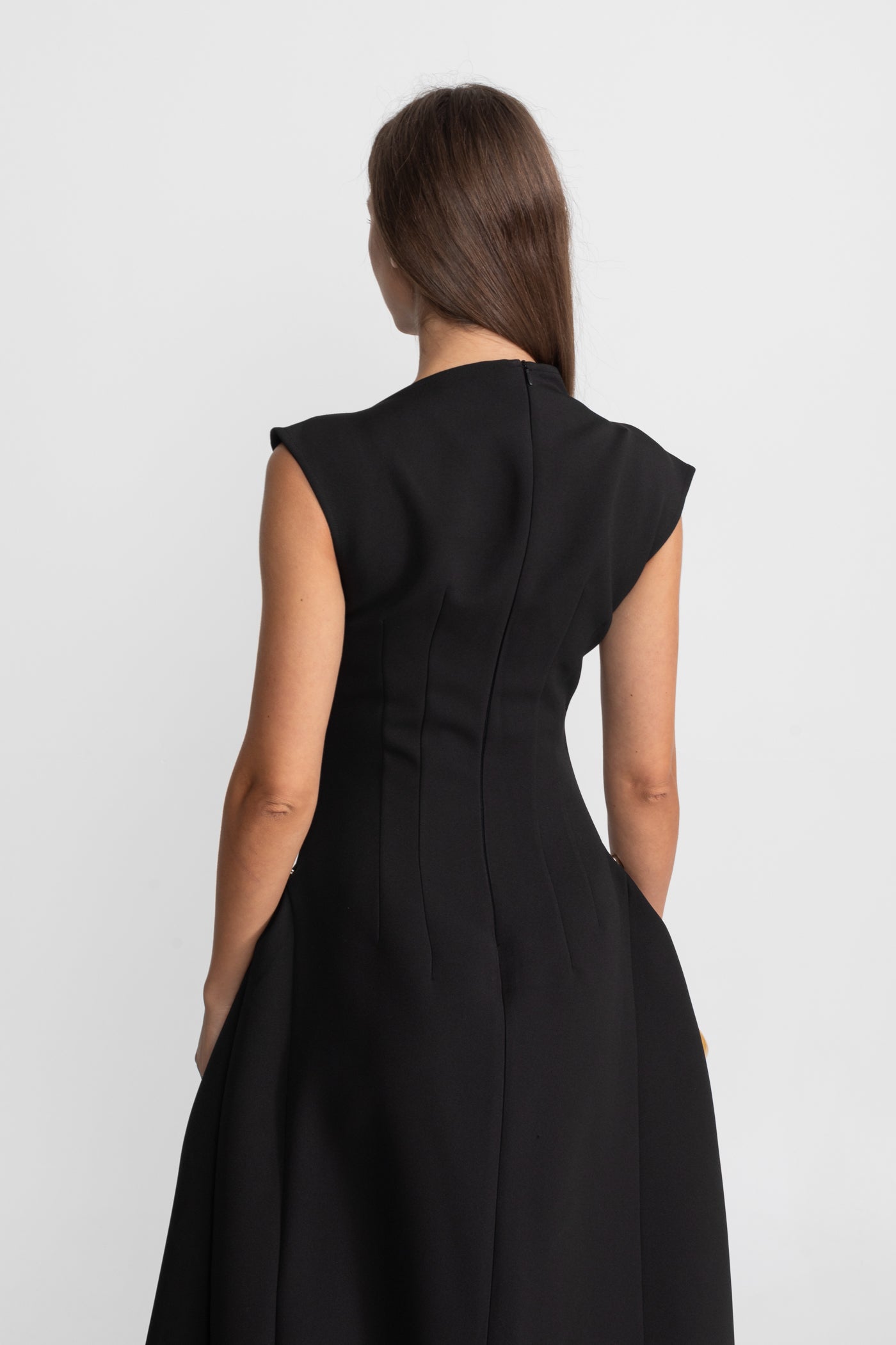 Structured Midi Dress with High-Low Hem and Metal Ring Details - Black