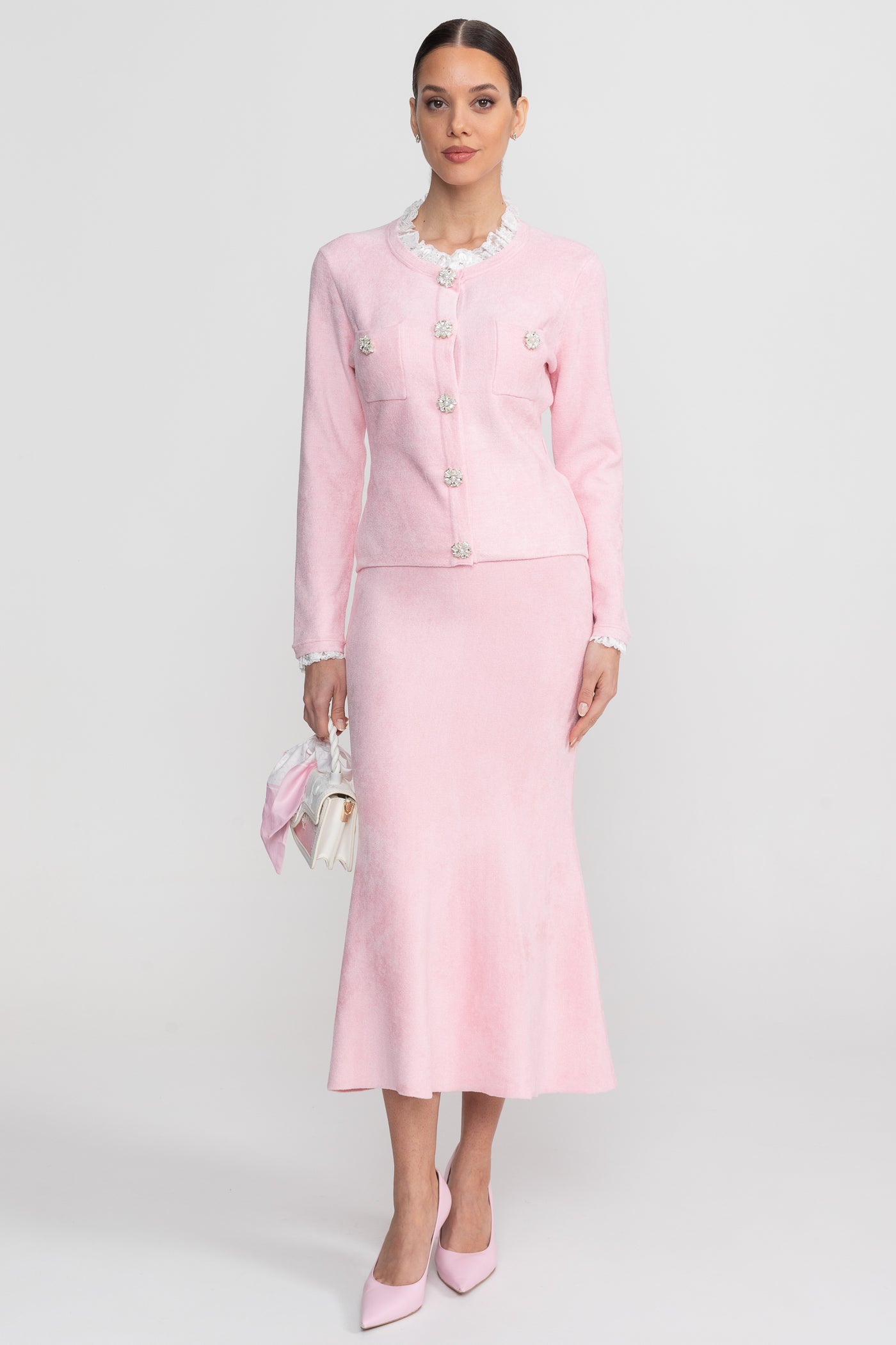 Langärmliges Co-Ord mit tailliertem Strickoberteil und Kristallknopf-Detail - Blush Pink