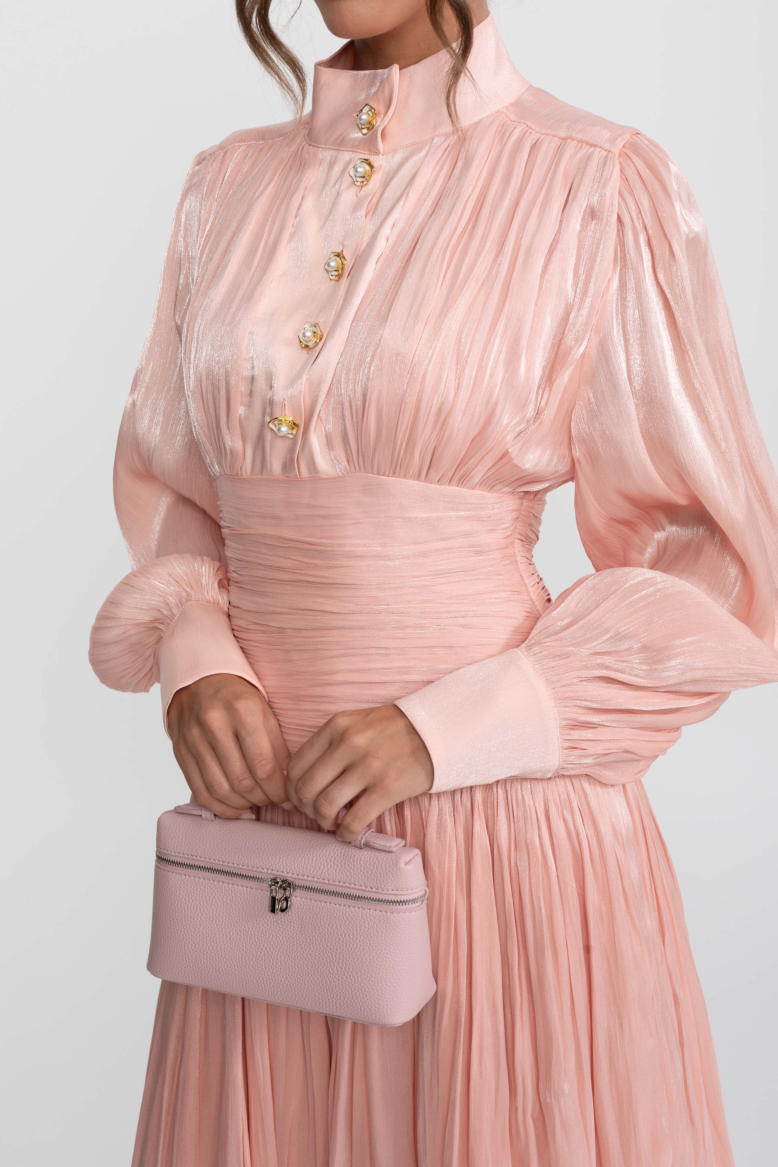 Maxikleid mit Stufendesign und Ballonärmeln mit juwelenbesetzten Rosenknöpfen - Peach