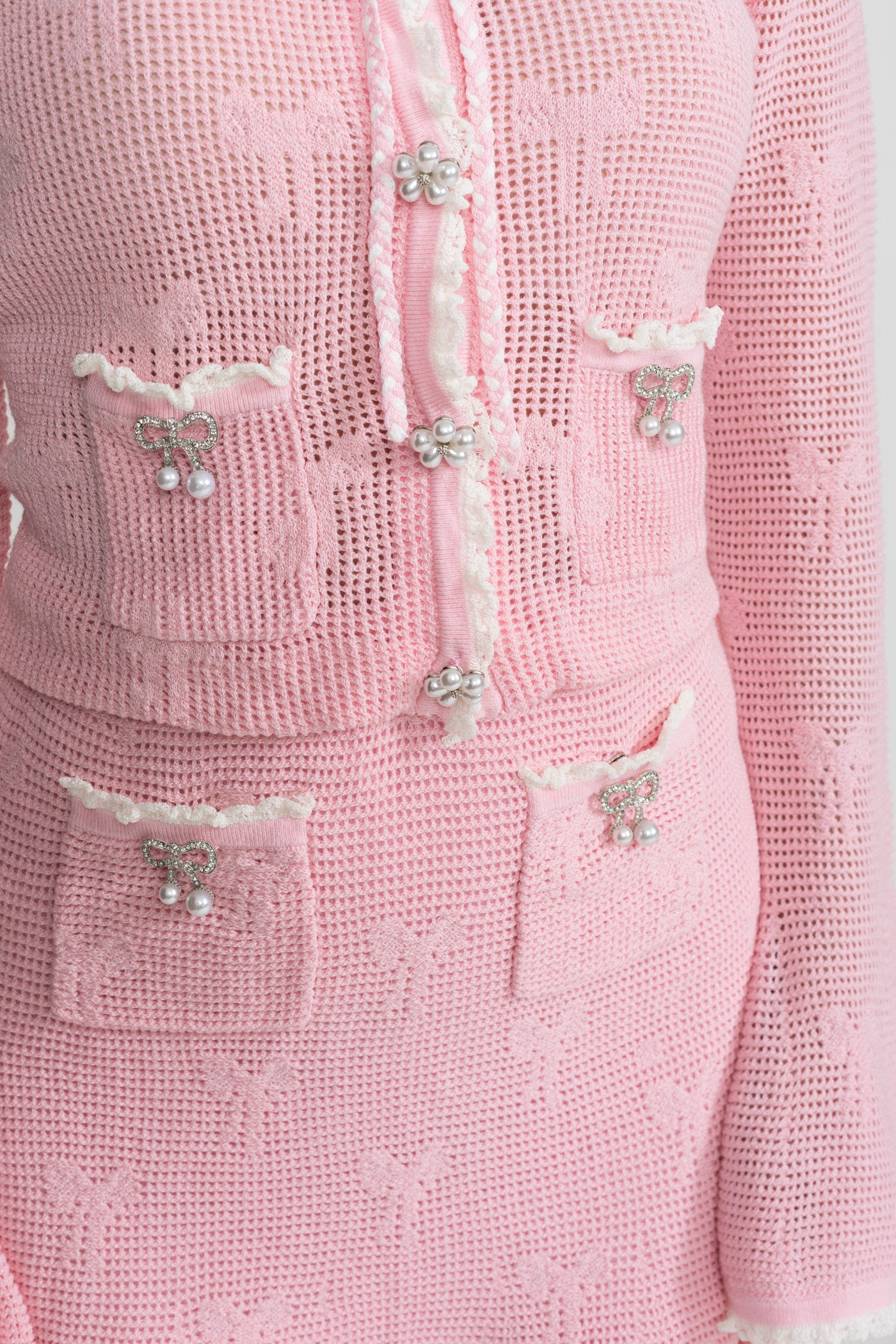 Strick-Co-ord-Set mit Perlen- und Schleifendetails – Baby Pink