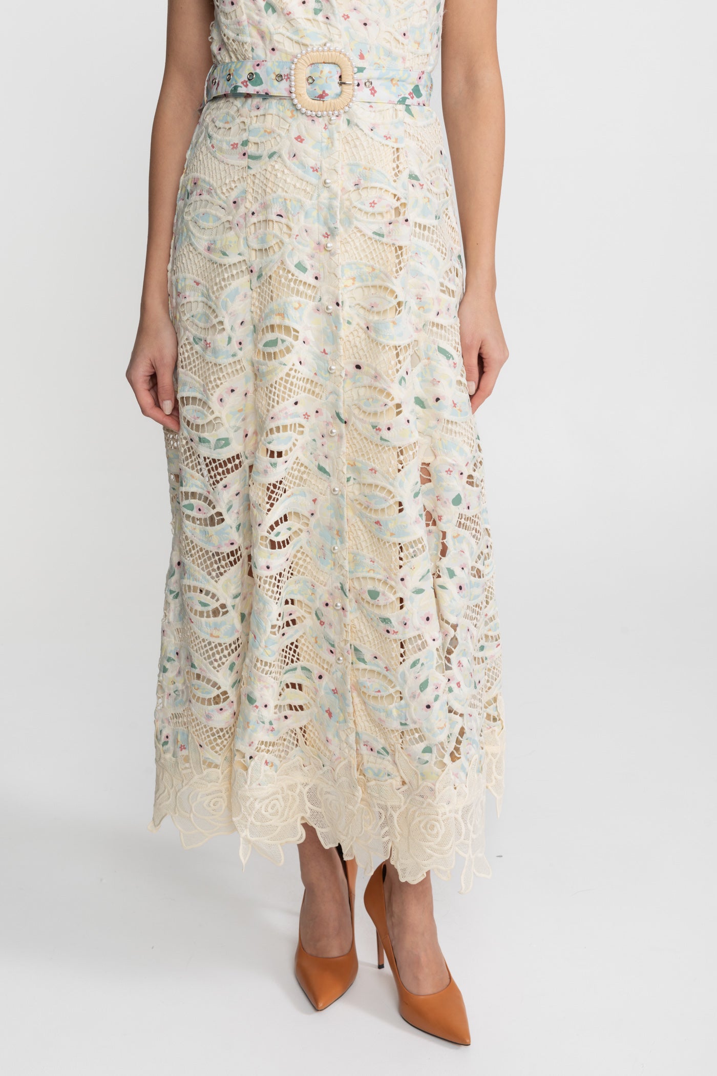 Spitzen-Midikleid mit Neckholder und Taillengürtel – Ivoire