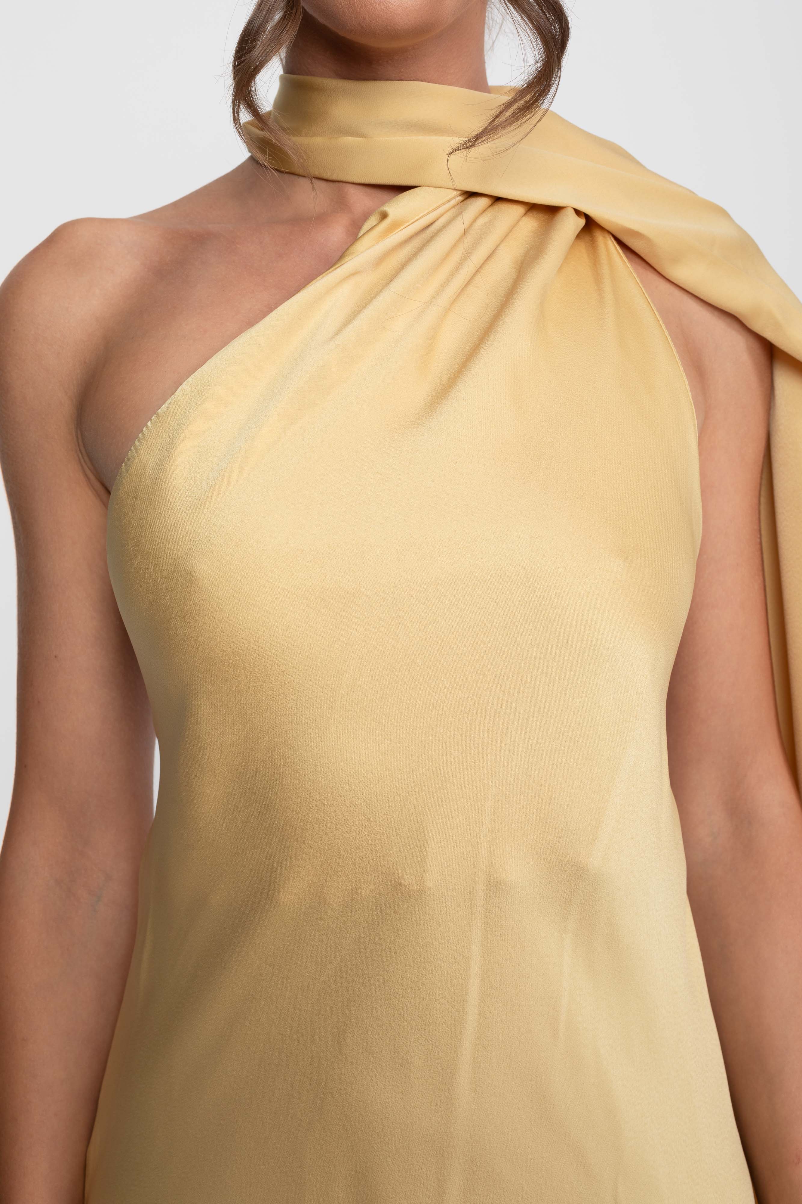 Twist-Halfter-Satin-Slip-Kleid mit asymmetrischem Ausschnitt - Gelb