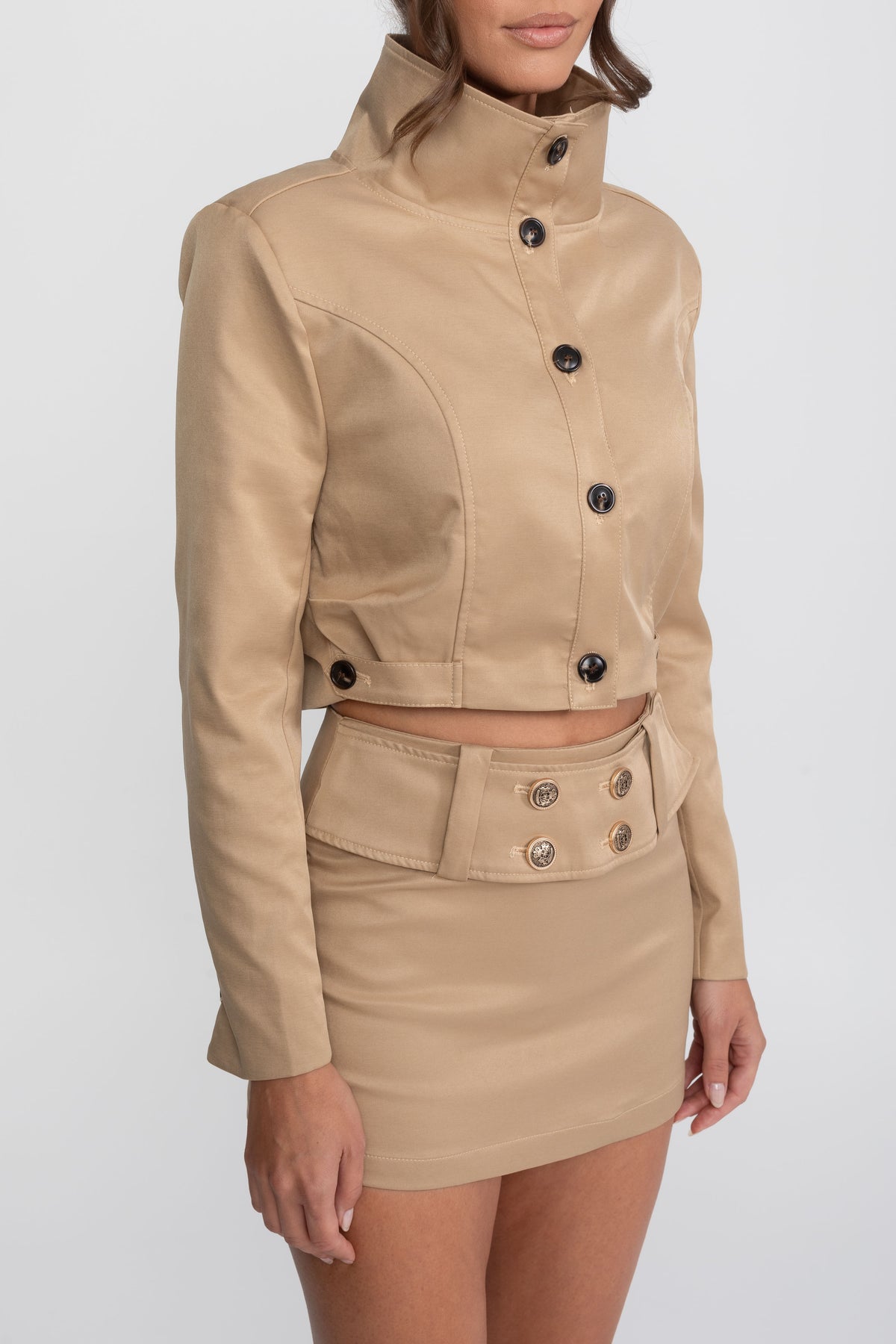 Doppelreihiges, verkürztes Jacken- und Minirock-Co-Ord-Set – Khaki