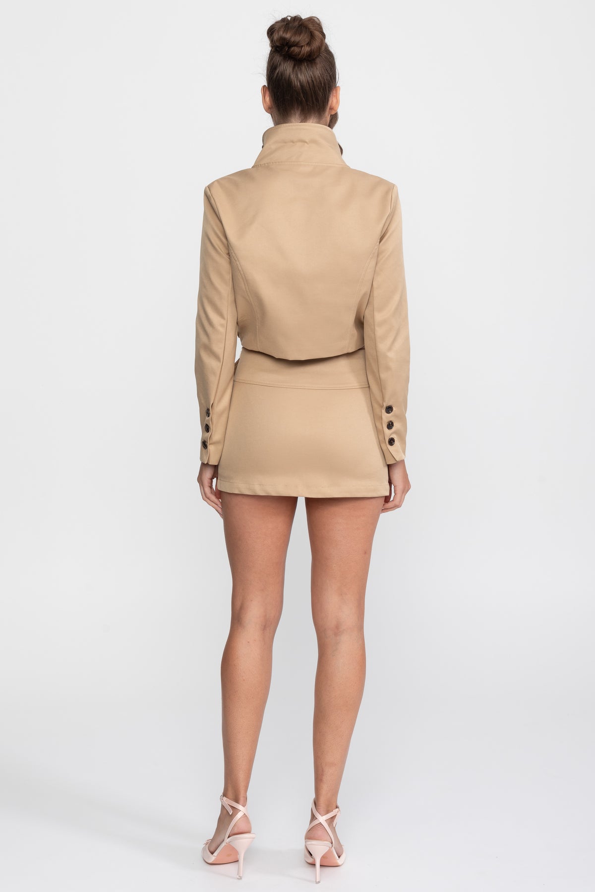 Doppelreihiges, verkürztes Jacken- und Minirock-Co-Ord-Set – Khaki