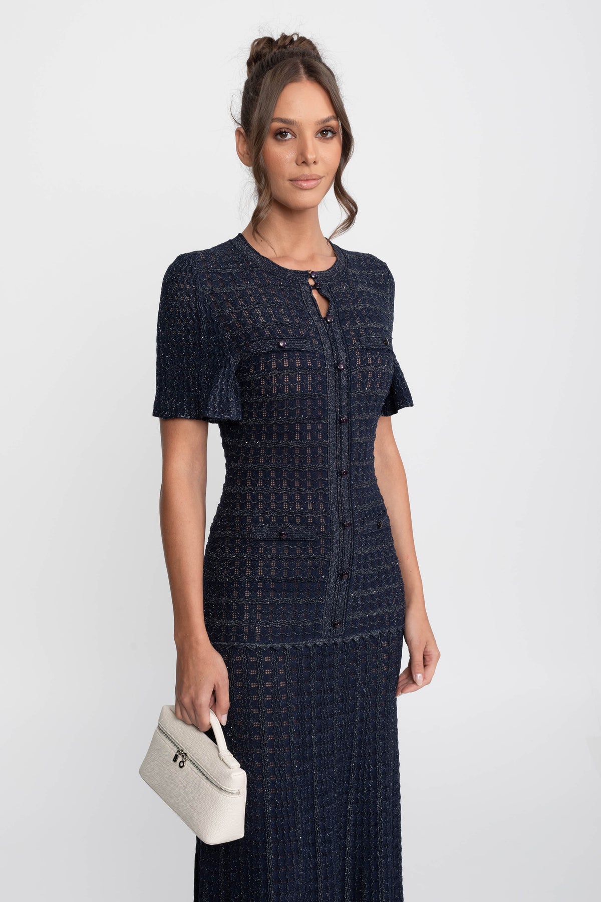 Midi-Kleid mit kurzen Ärmeln und schimmernder Strickstruktur - Navy