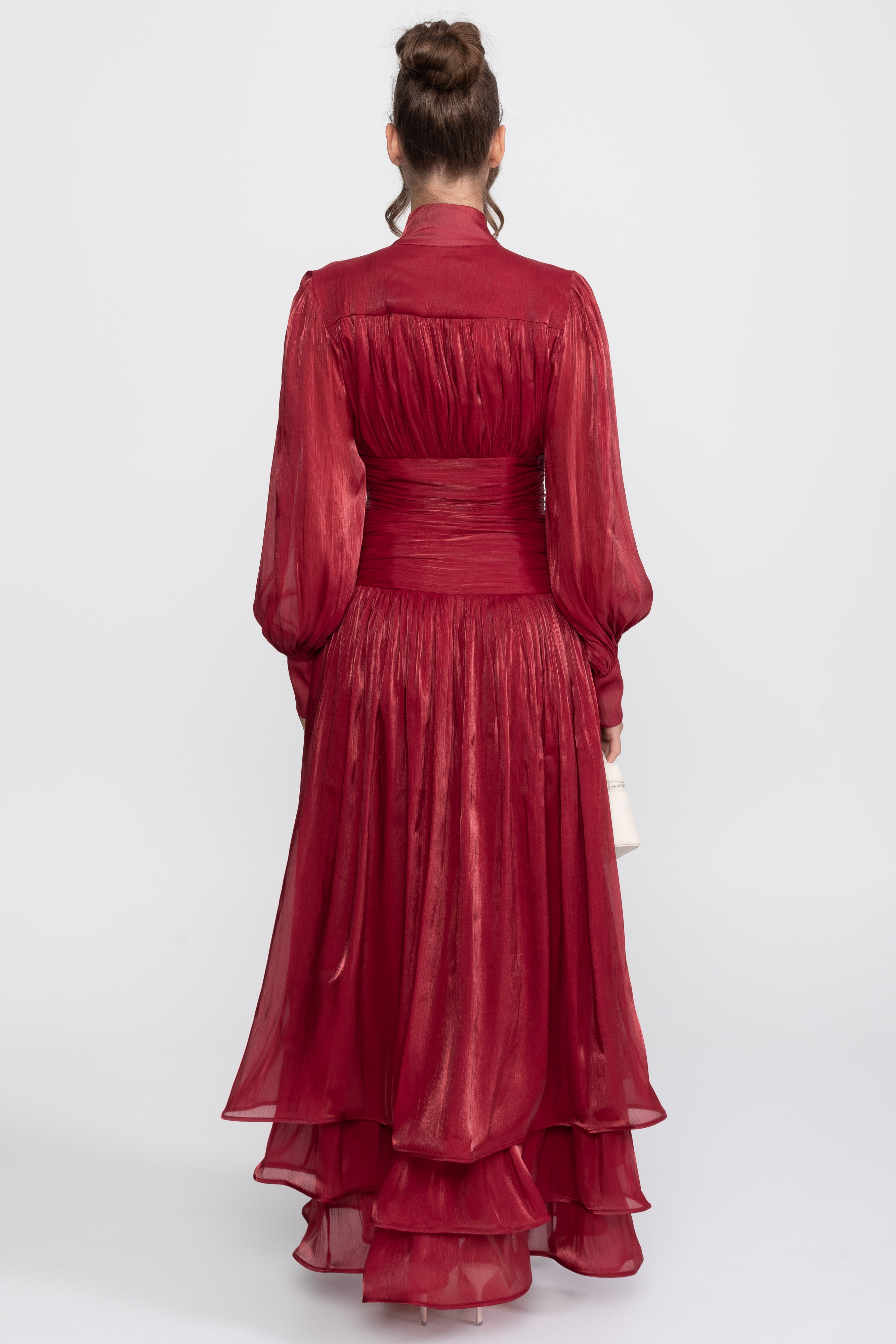 Maxikleid mit gestuften Ballonärmeln und juwelenbesetzten Rosenknöpfen - Rot