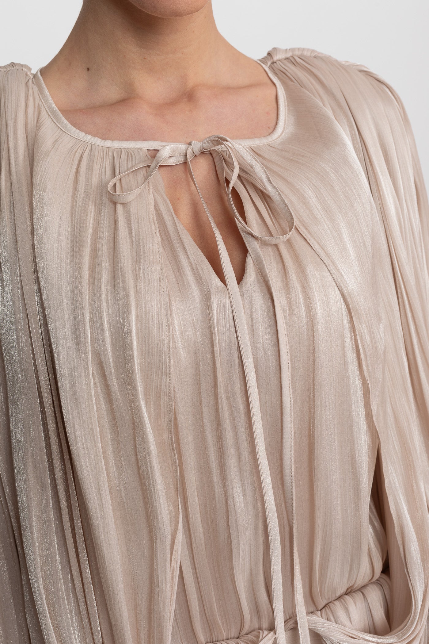 Langes, drapiertes Mini-Kleid mit Fledermausärmeln - Champagner