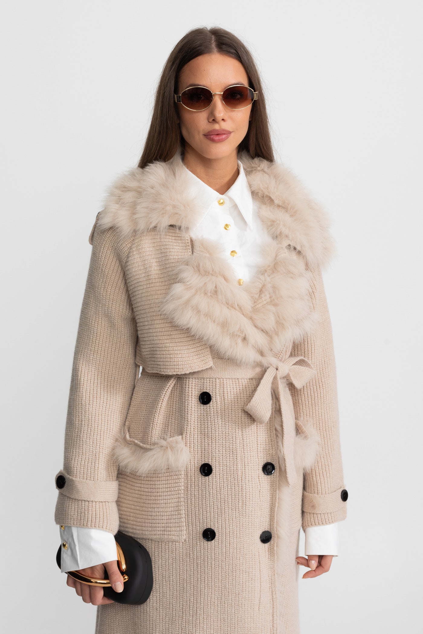 Doppelreihiger Wollstrick-Übermantel mit Pelzbesatz – Beige
