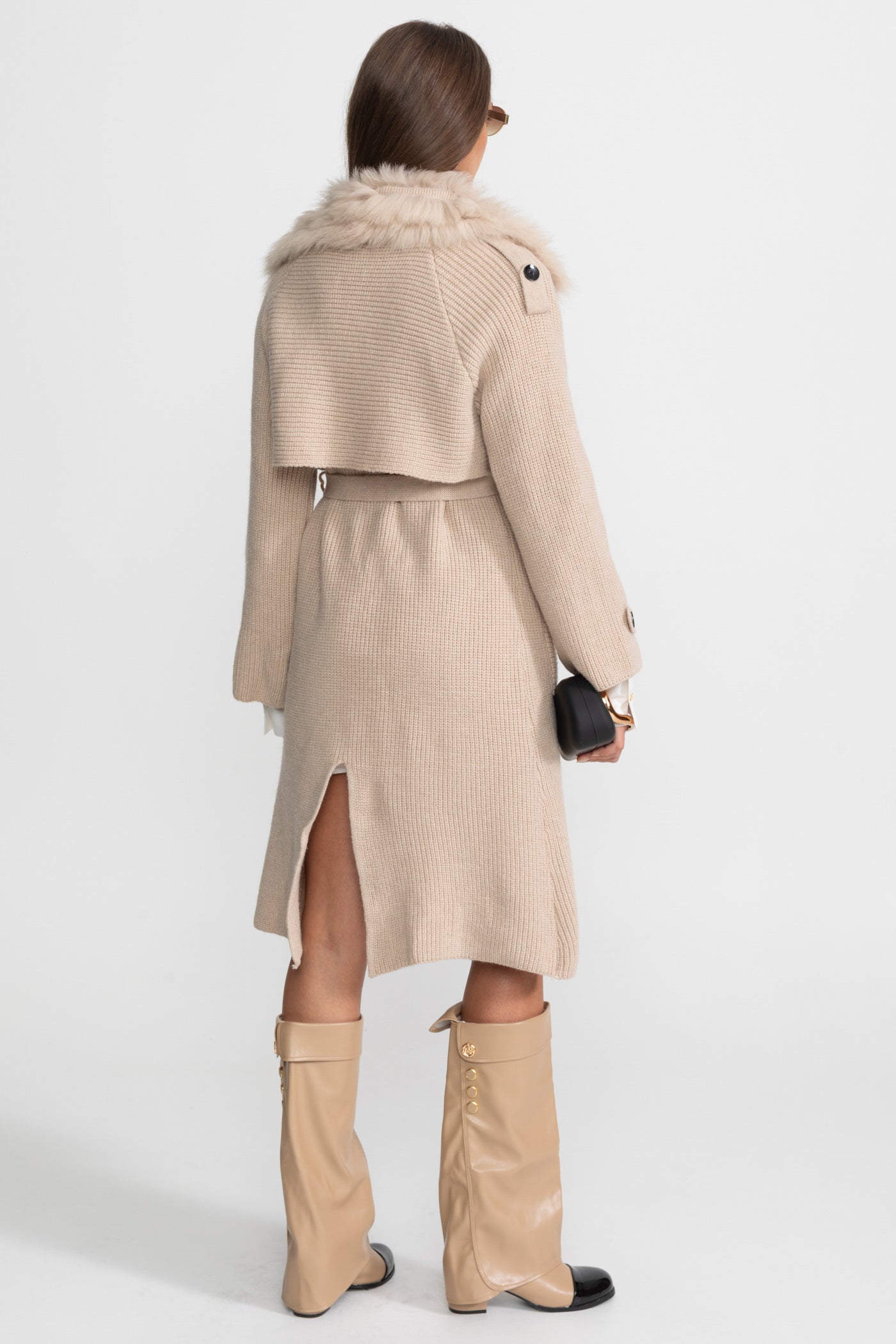 Doppelreihiger Wollstrick-Übermantel mit Pelzbesatz – Beige